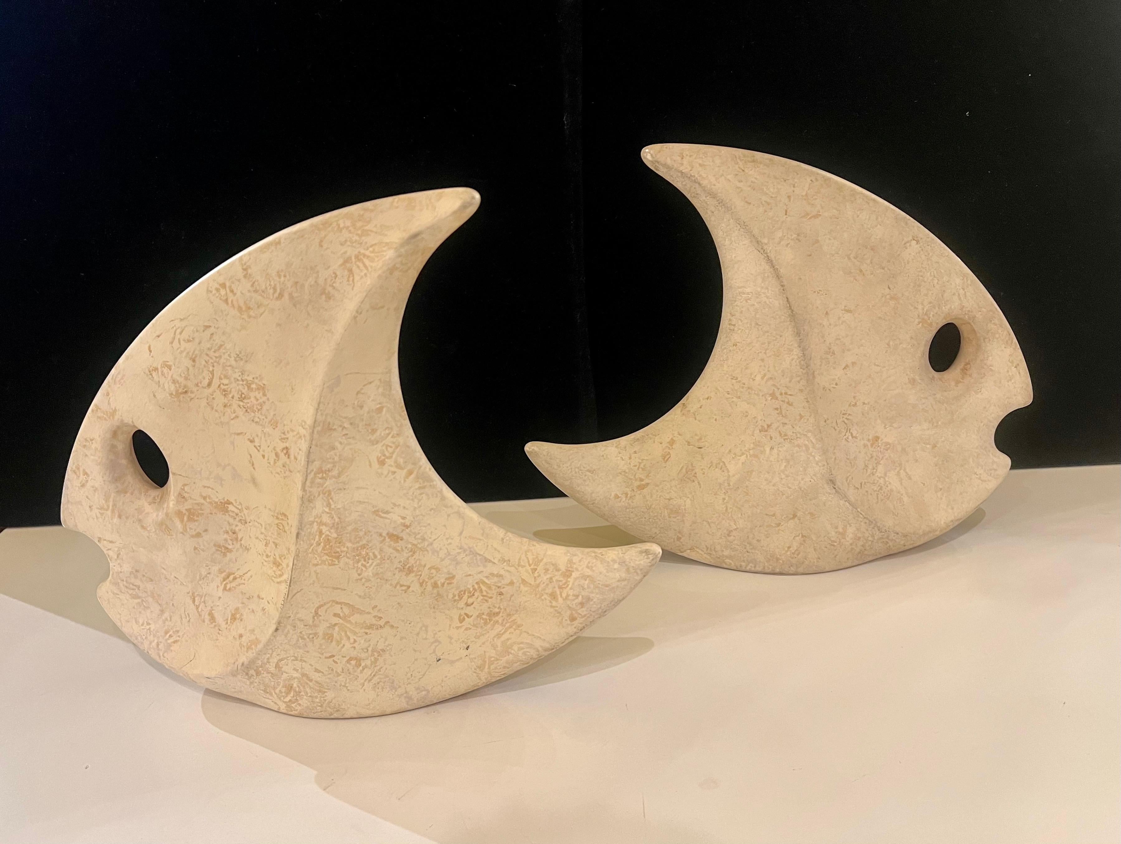 1970's Set of Modernist Rare Ceramic Fish sculptures by Jaru of California In Good Condition For Sale In San Diego, CA