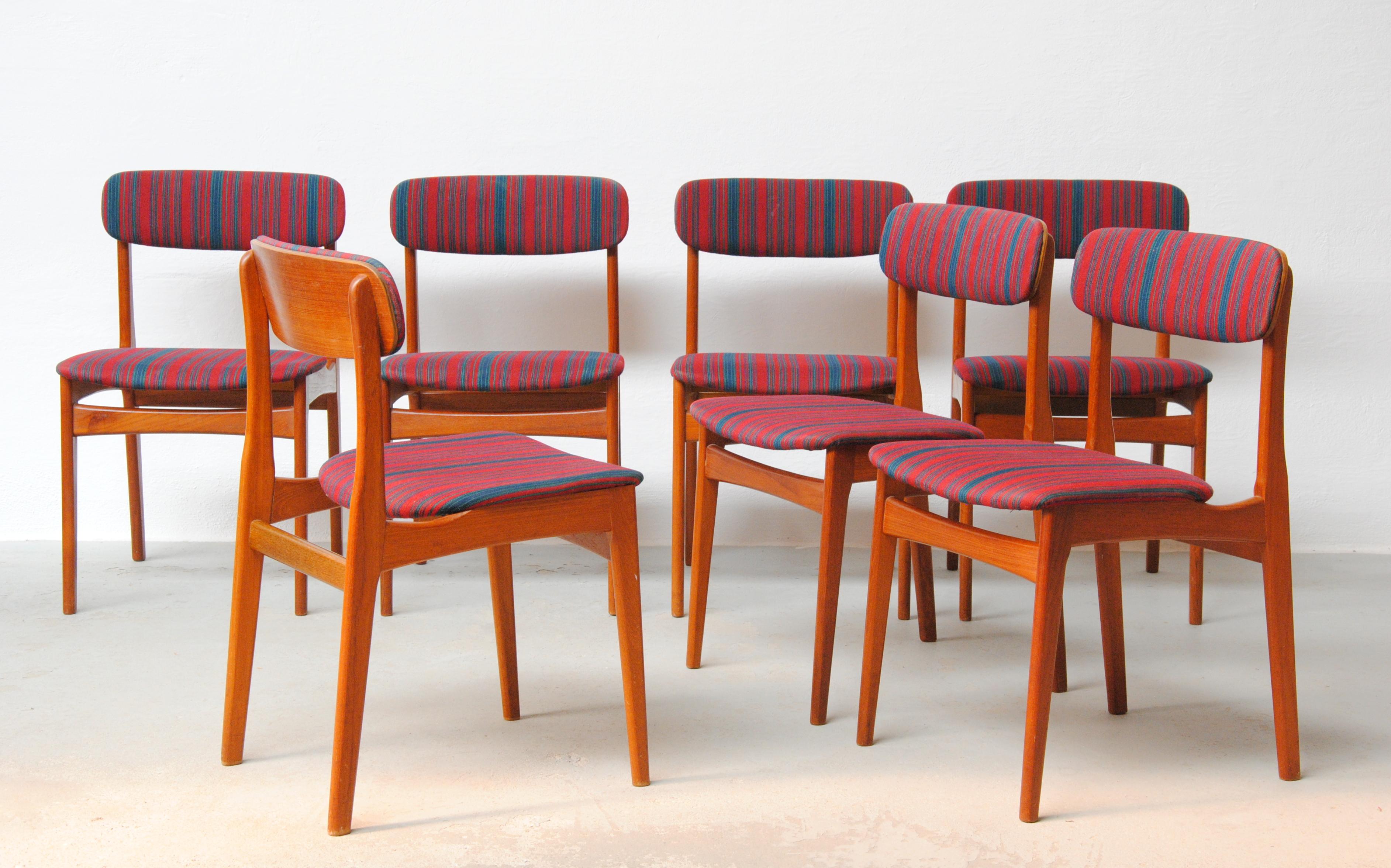 Scandinavian Modern 1970's Set of Seven Restored Danish Teak Dining Chairs by Tarm Stolefabrik For Sale
