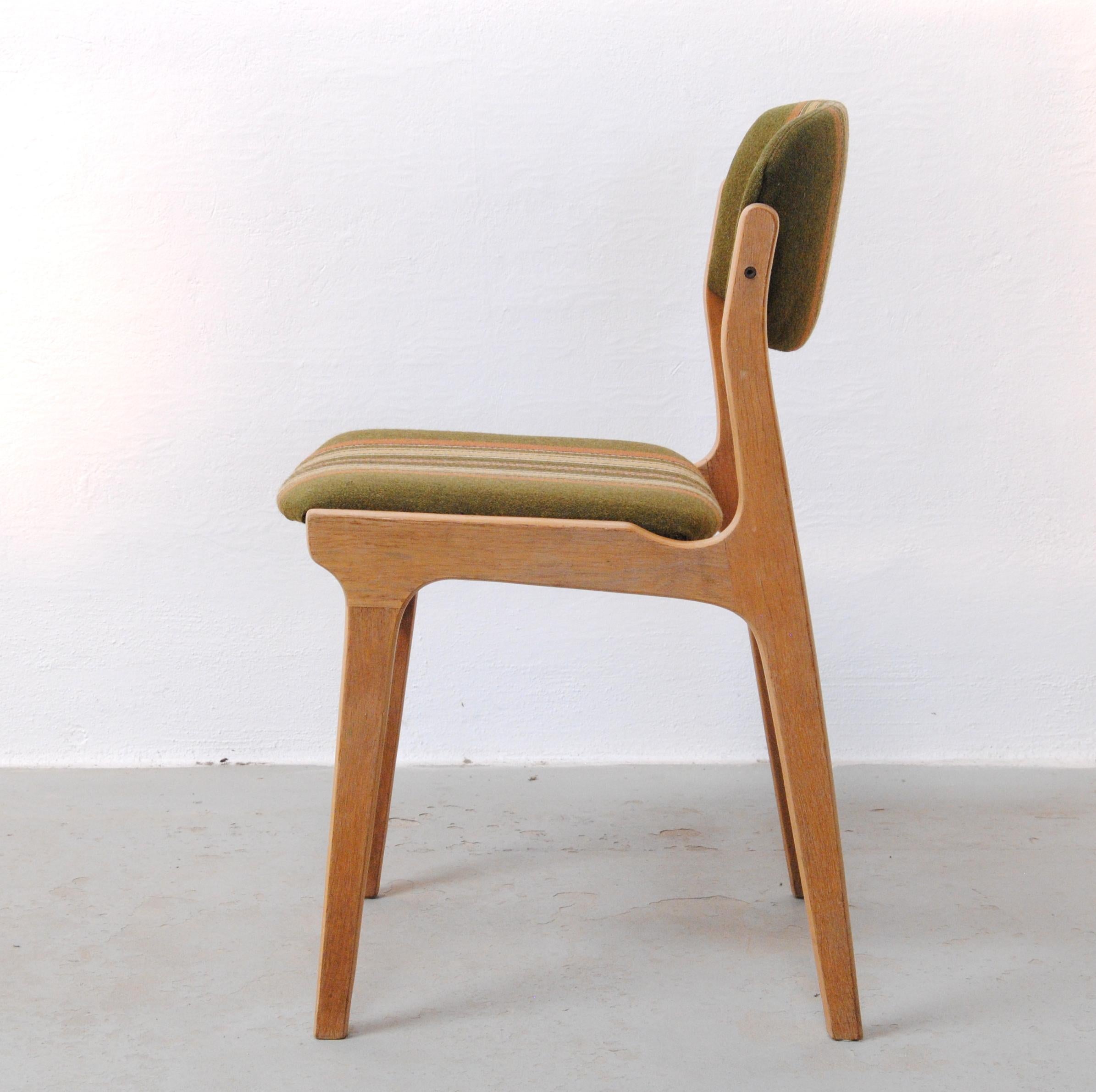 Late 20th Century 1970's Set Of Six Refinished Danish Oak Veneered Dining Chairs For Sale