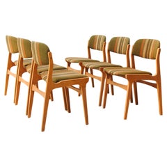 1970 - Ensemble de six chaises de salle à manger en placage de chêne danois, finition chromatée
