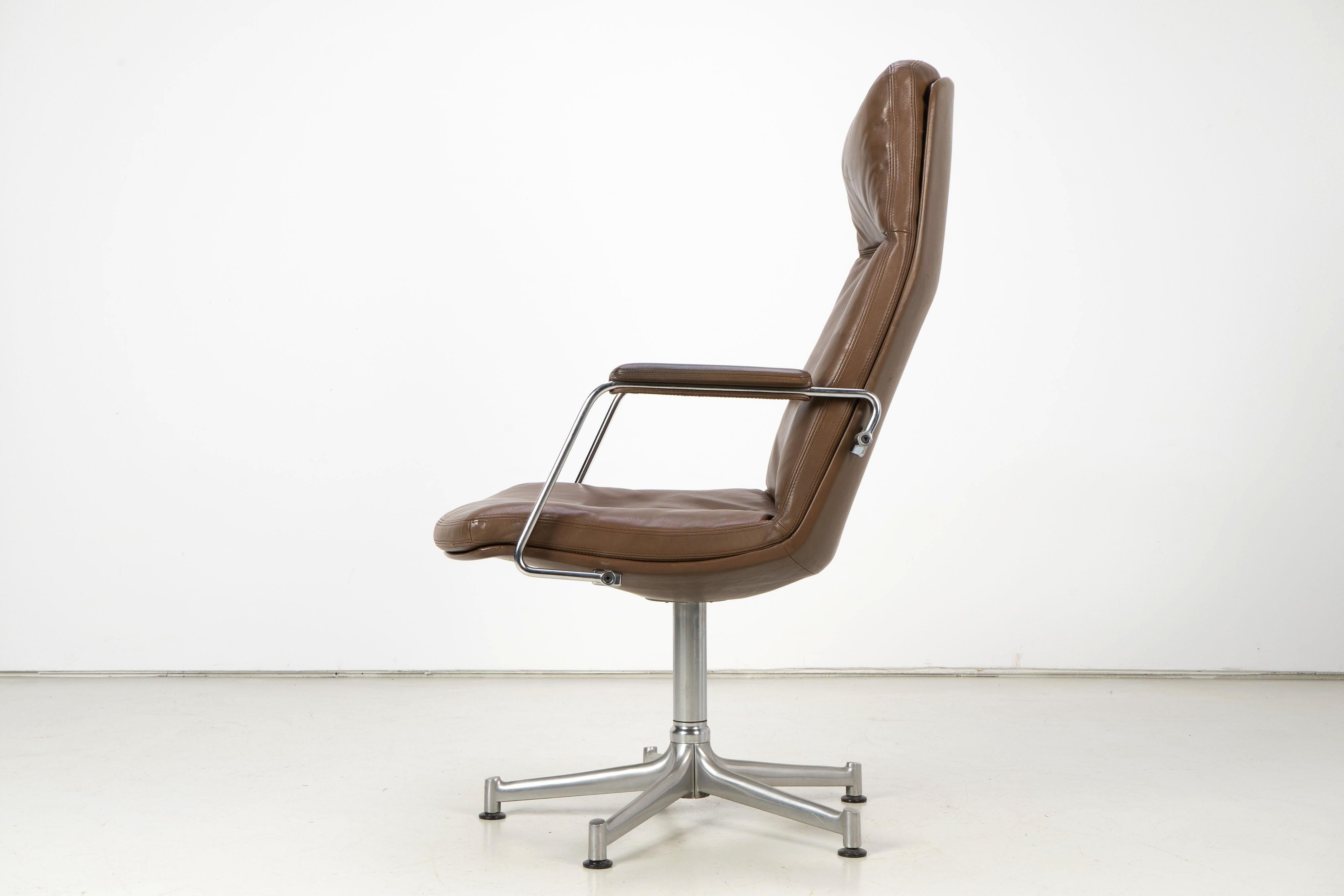 Beautiful set of six swiveling conference arm chairs by Fabricius and Kastholm, produced by Kill International in very good vintage condition.