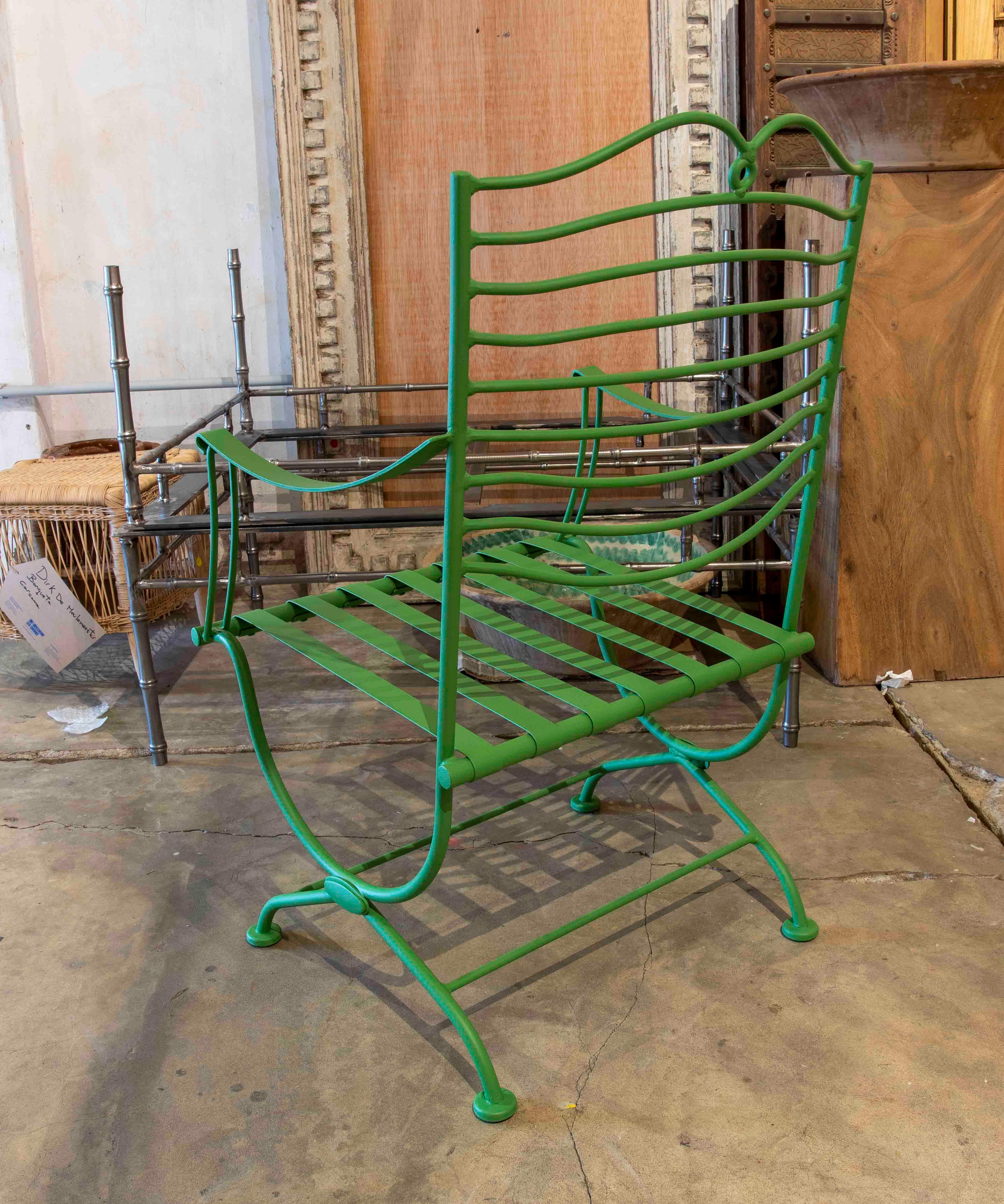 1970s Set of Six Green Painted Iron Chairs with Armrests In Good Condition In Marbella, ES