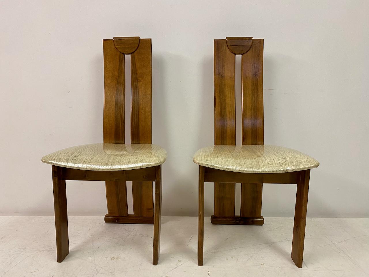1970s Set of Six Italian Dining Chairs in the Style of Afra and Tobia Scarpa For Sale 3
