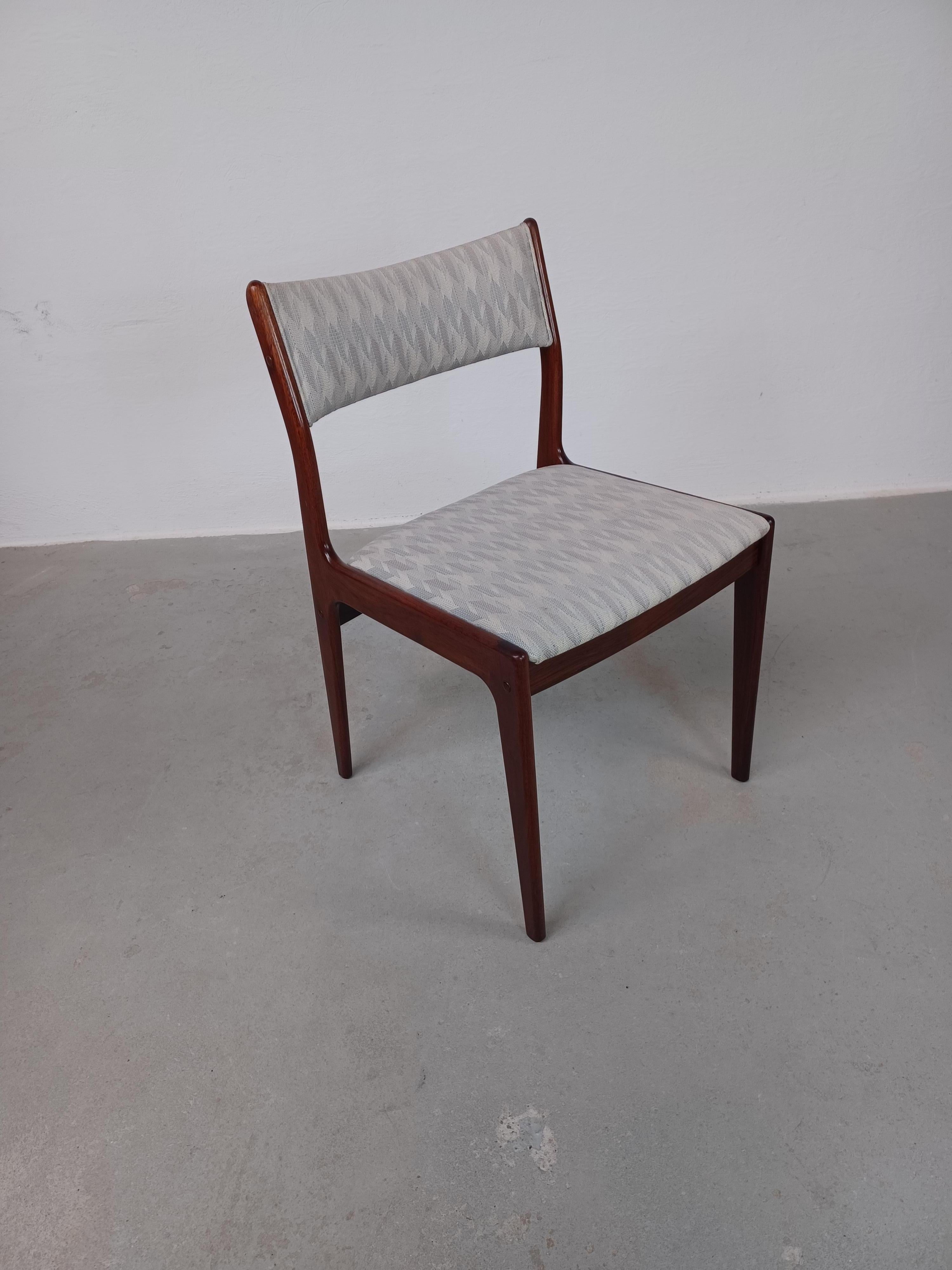 1970's Set of Six Johannes Andersen Rosewood Dining Chairs 4