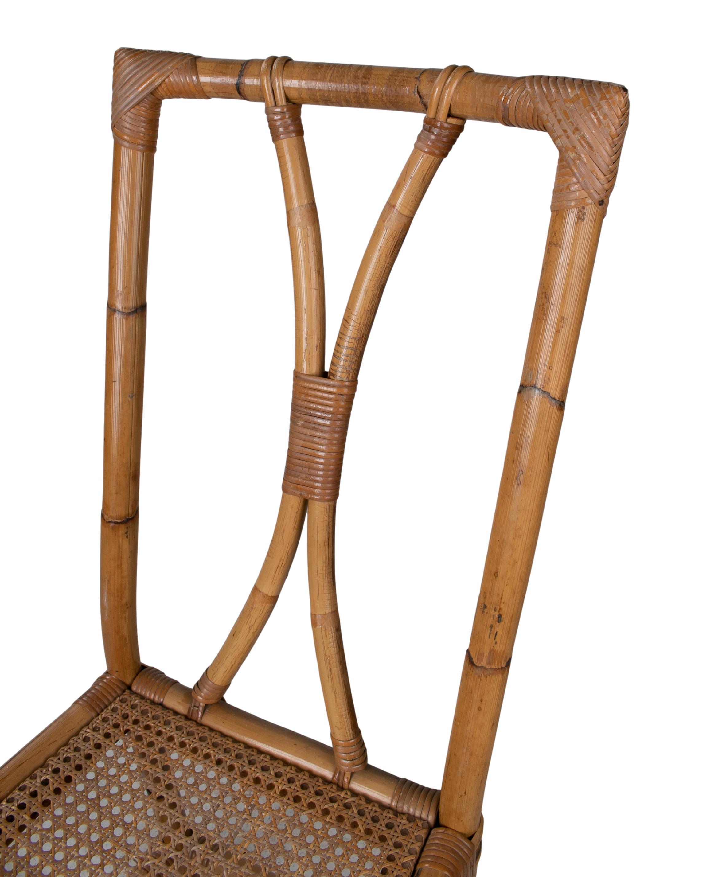 1970er Set von sechs spanischen Stühlen aus Bambus und Korbgeflecht im Zustand „Gut“ im Angebot in Marbella, ES