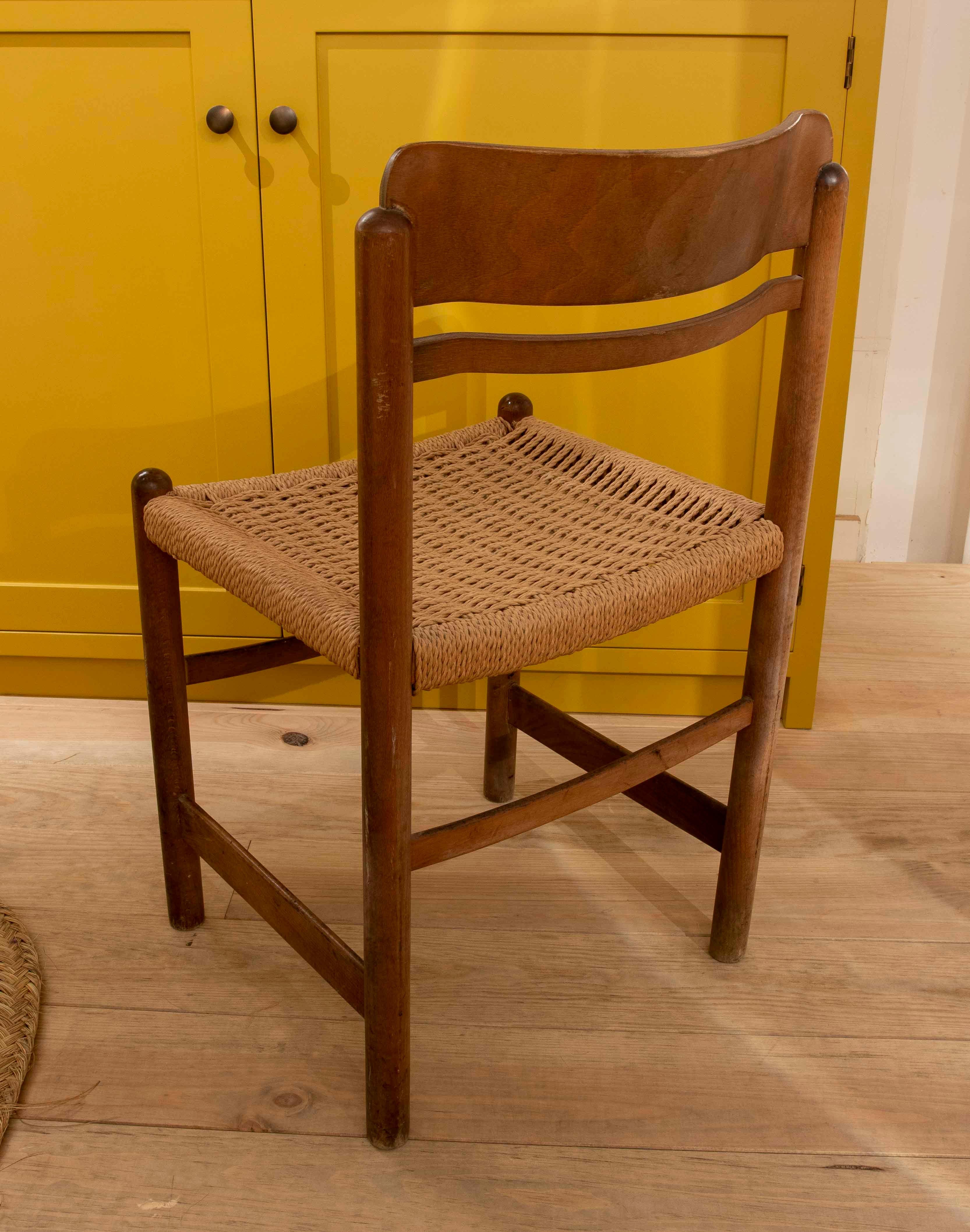 1970s Set of Six Wooden Chairs with Rope Seats  In Good Condition For Sale In Marbella, ES