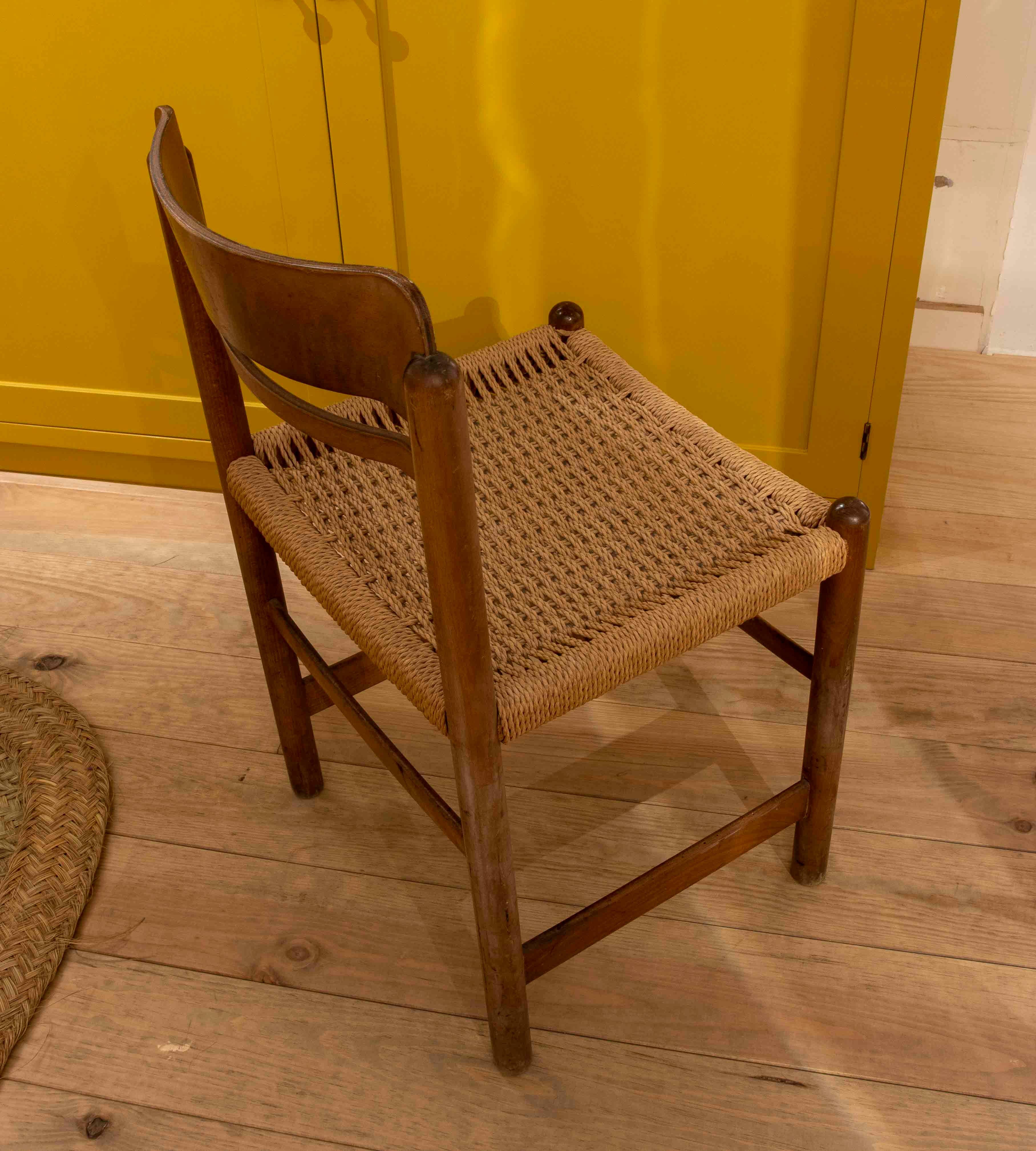 1970s Set of Six Wooden Chairs with Rope Seats  For Sale 3