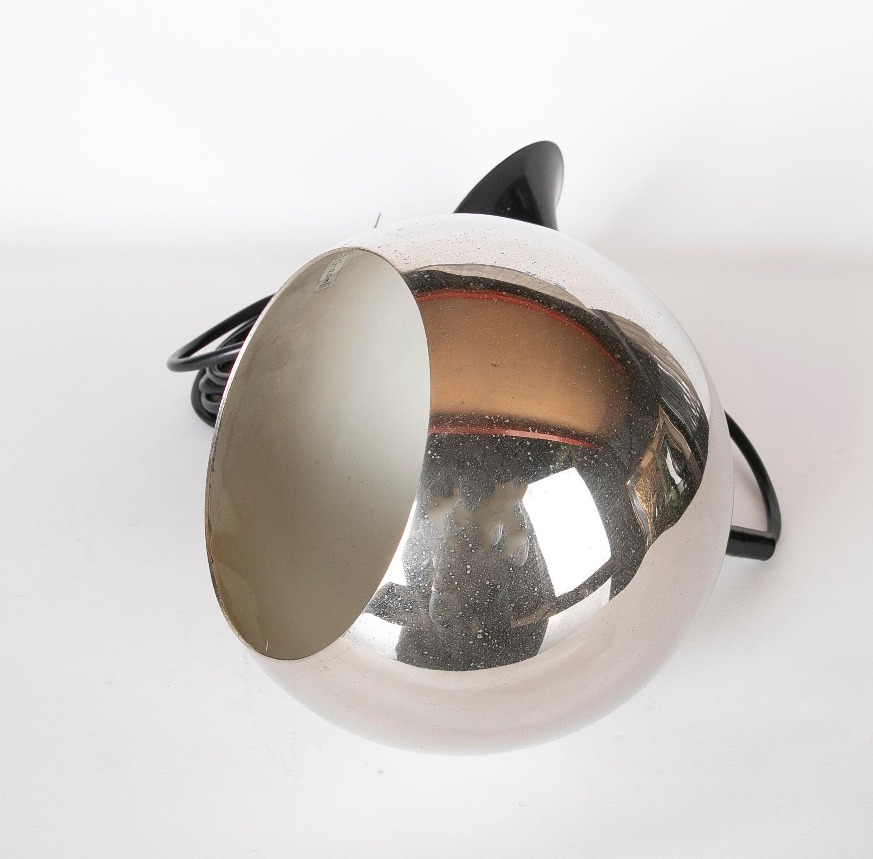 Set di tre lampade in acciaio cromato degli anni '70 in vendita 1