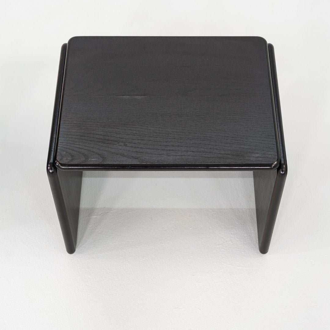1970s Set of Three Italian Modern Ebonized Wood Nesting Tables (Ensemble de trois tables gigognes en bois ébonisé) en vente 3