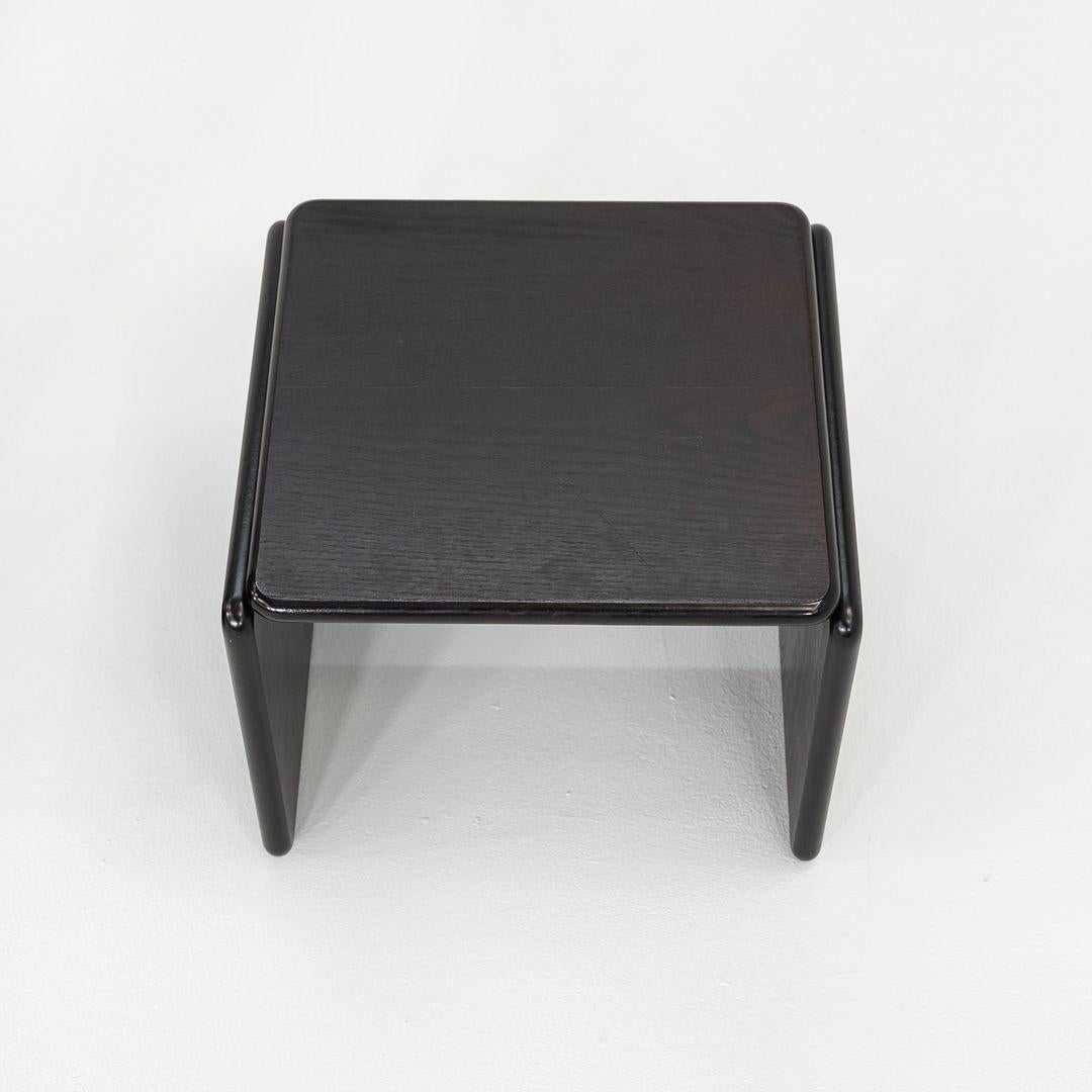 1970s Set of Three Italian Modern Ebonized Wood Nesting Tables (Ensemble de trois tables gigognes en bois ébonisé) en vente 5