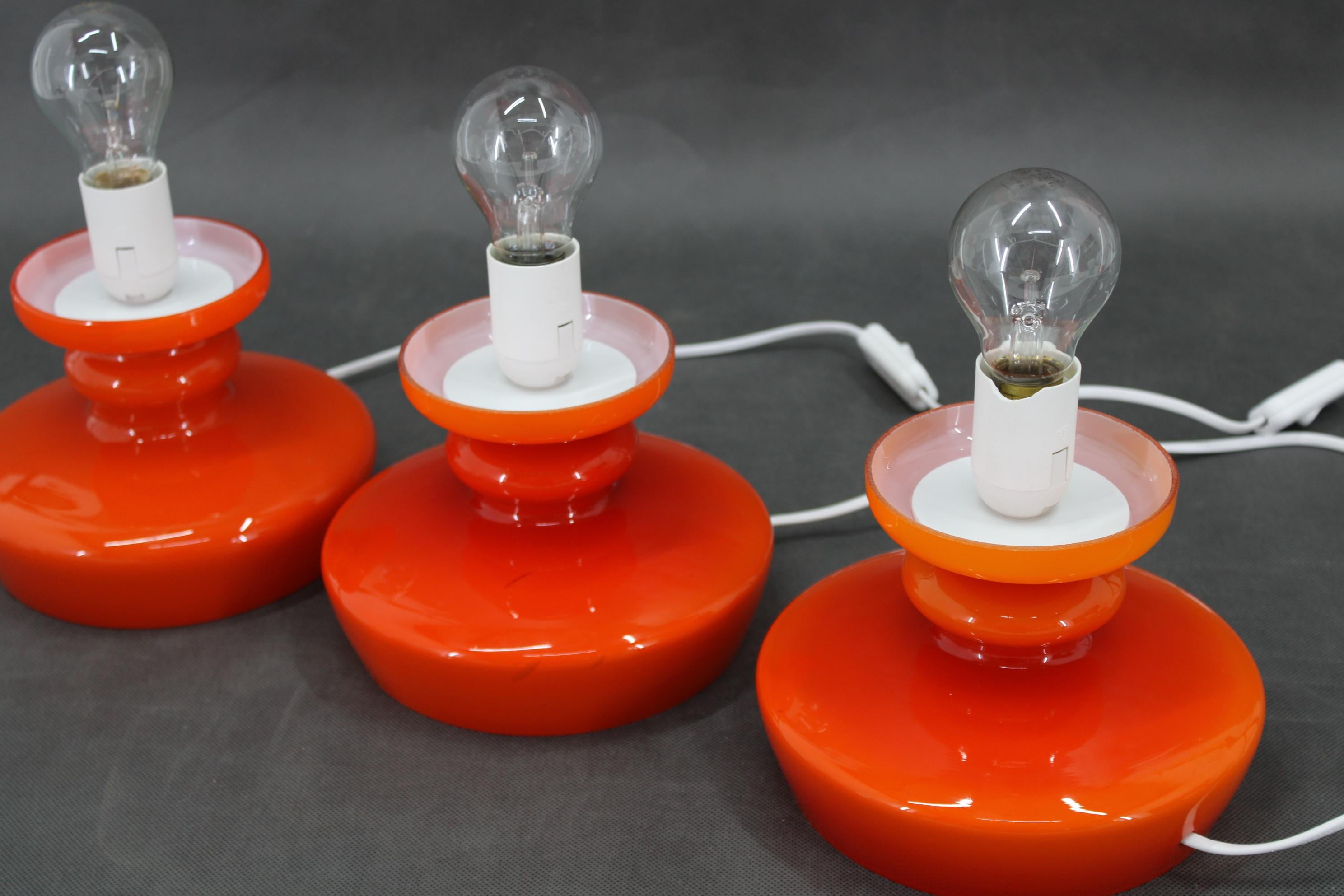 1970s Set of Three Stepan Tabery Opaline Glass Table Lamps, Czechoslovakia For Sale 1