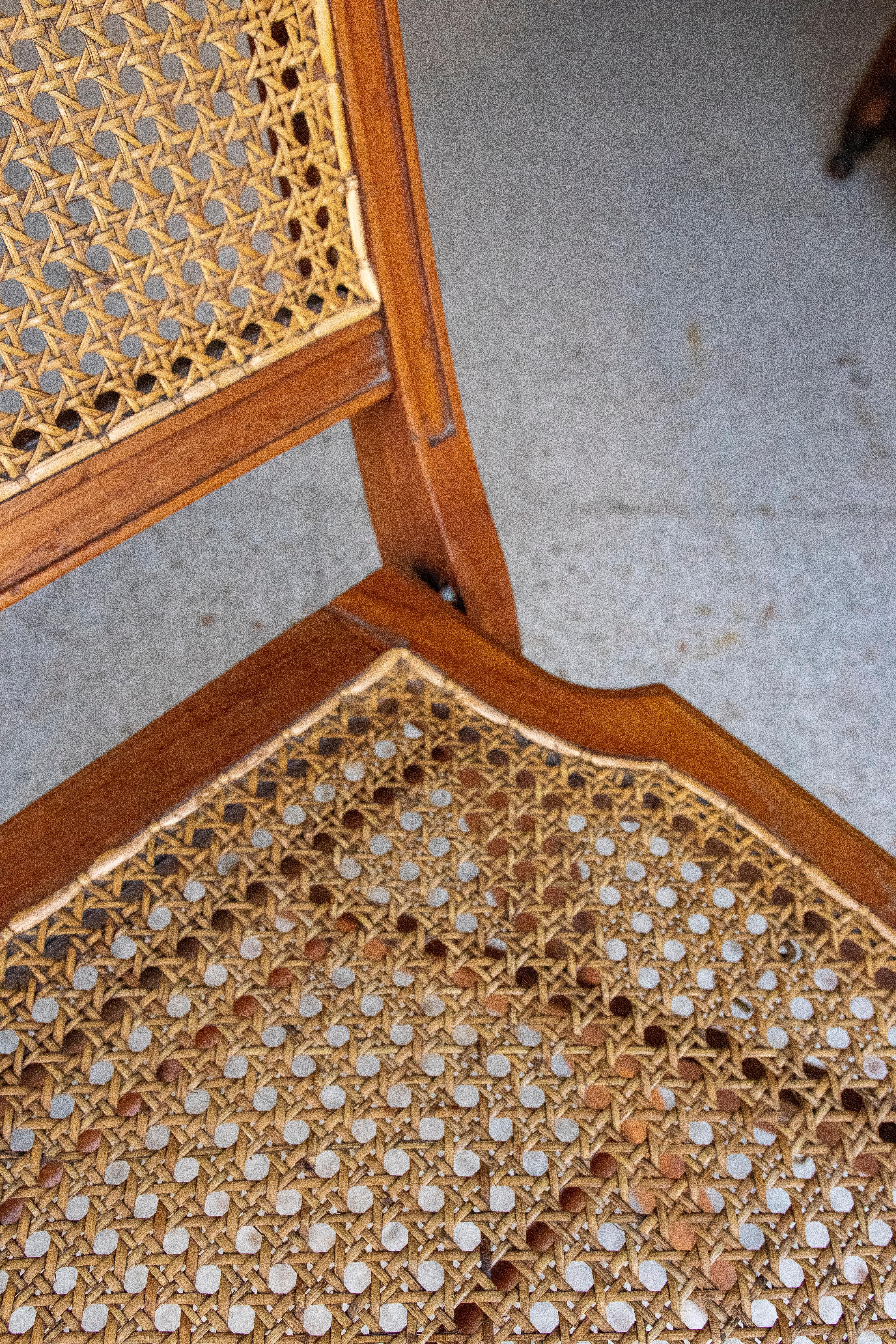 1970s Set of Three Wooden Folding Chairs with Backrest and Seat Mesh For Sale 8