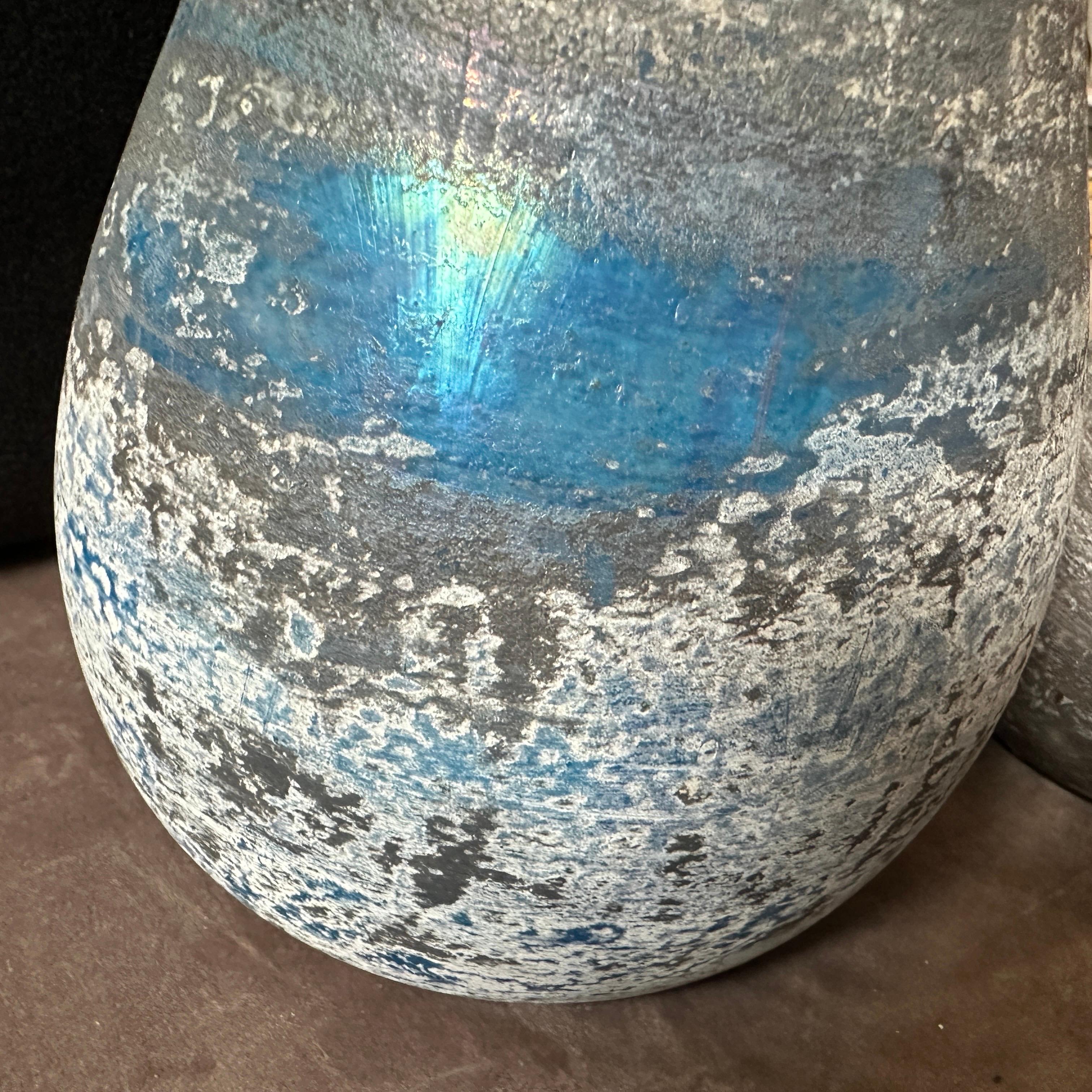Set di due vasi in vetro di Murano in stile Cenedese Scavo blu e grigio degli anni '70 in vendita 3