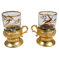 Ensemble de deux tasses à thé turques Demitasse en verre à feuilles d'or fantaisie Arcoroc France des années 1970