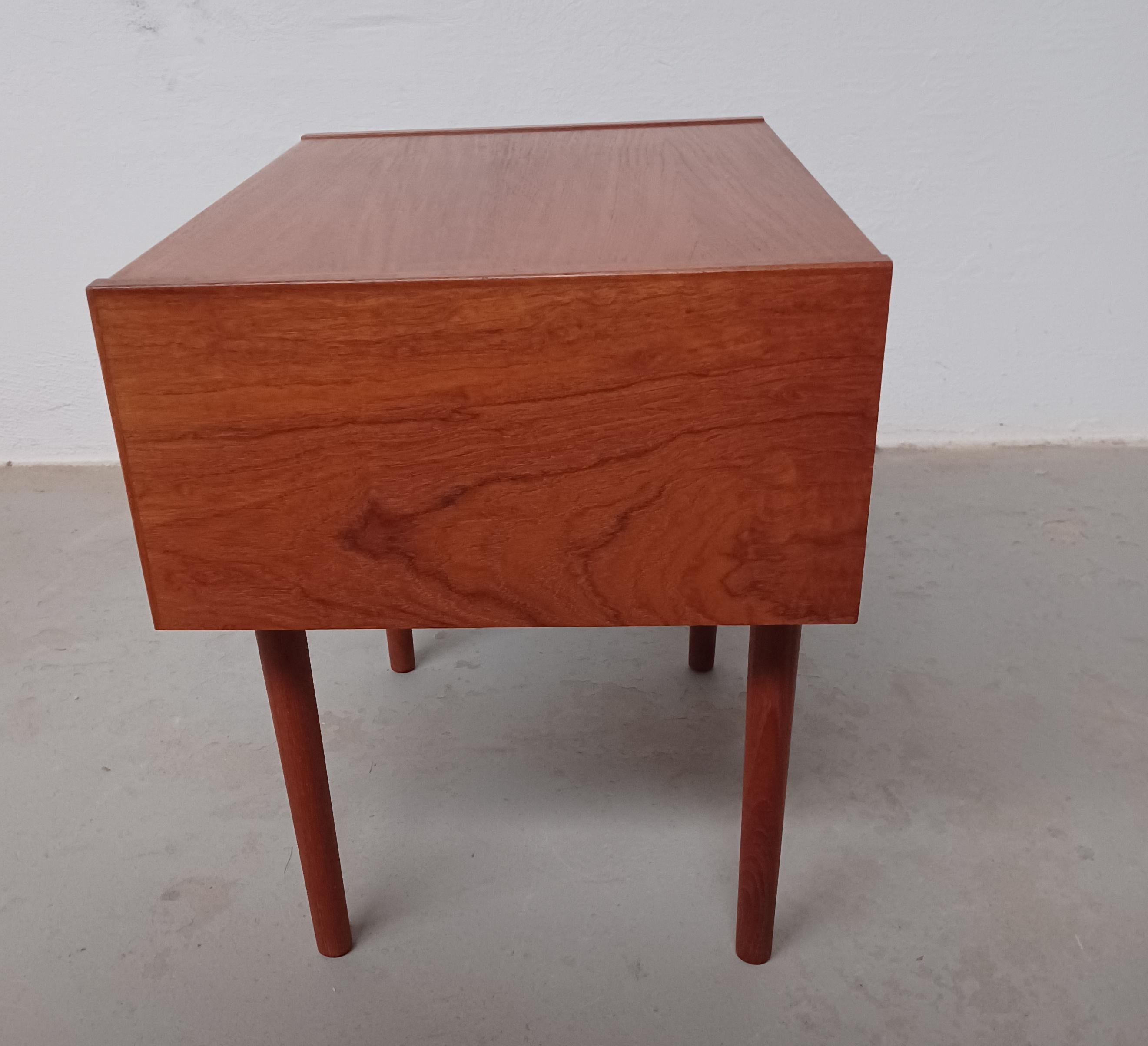 Mid-20th Century 1970's set of Two Fully Restored Danish Teak Nightstands For Sale
