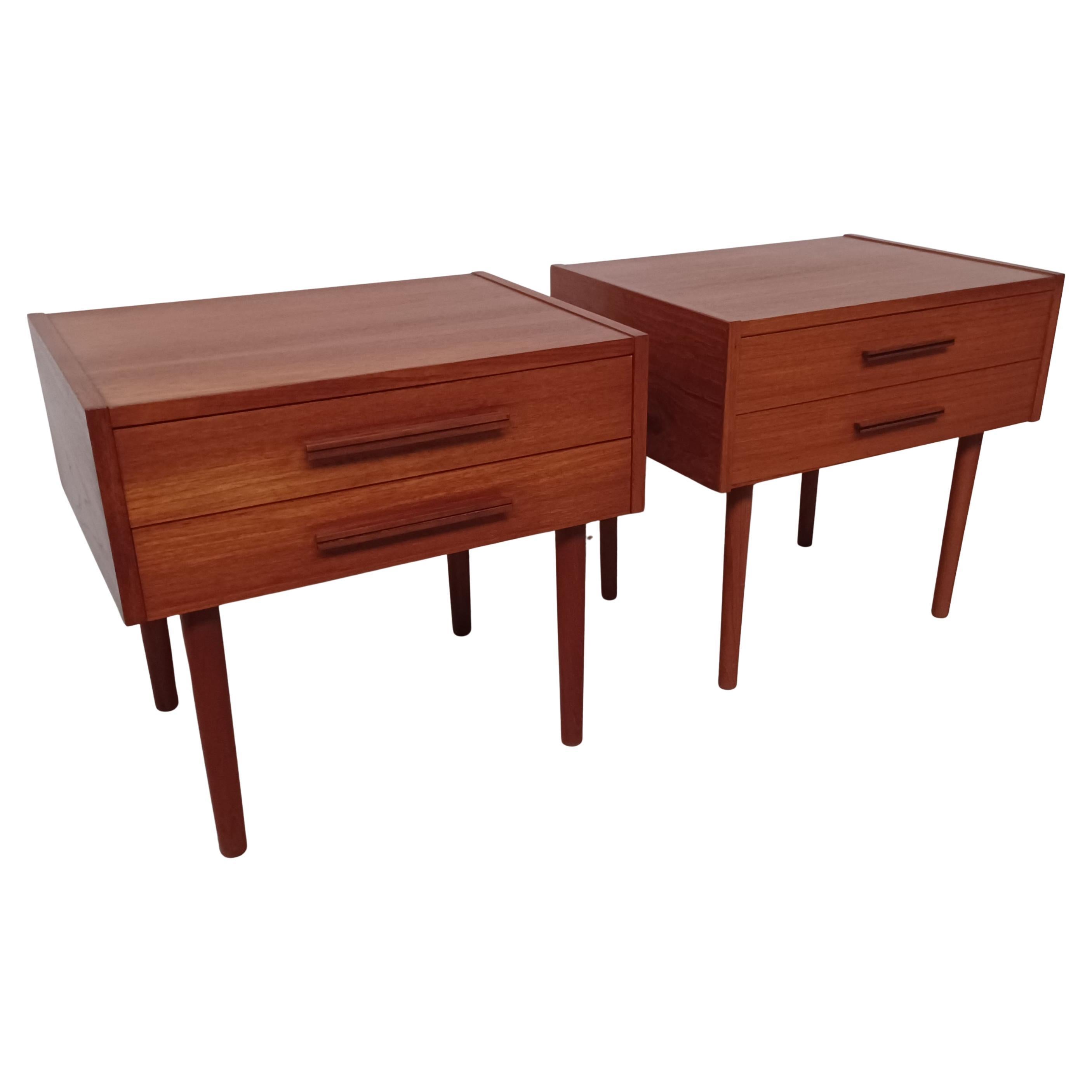 1970's set of Two Fully Restored Danish Teak Nightstands For Sale