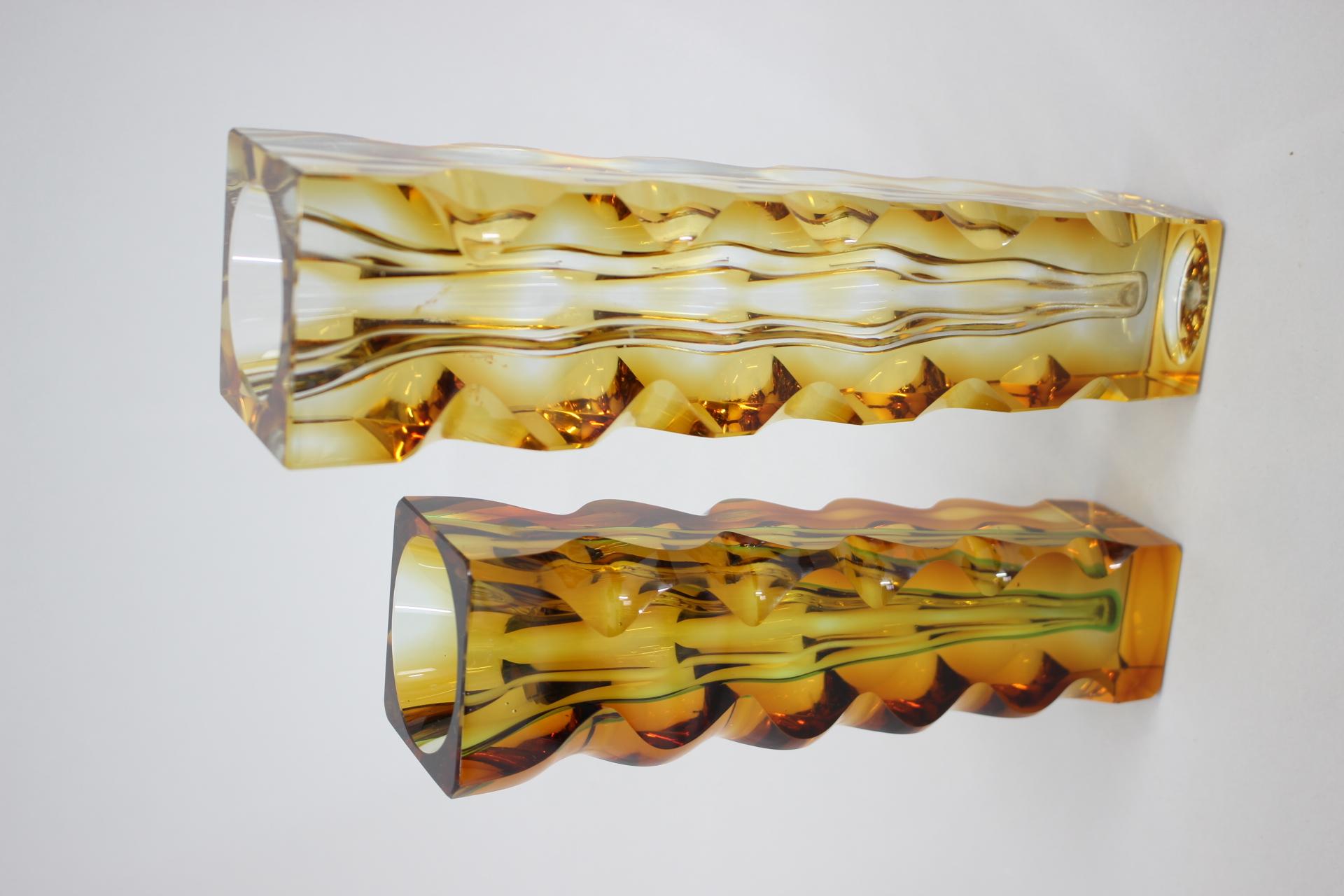 Mid-Century Modern 1970s Set of Two Glass Design Vases by Oldrich Lipsky, Czechoslovakia For Sale