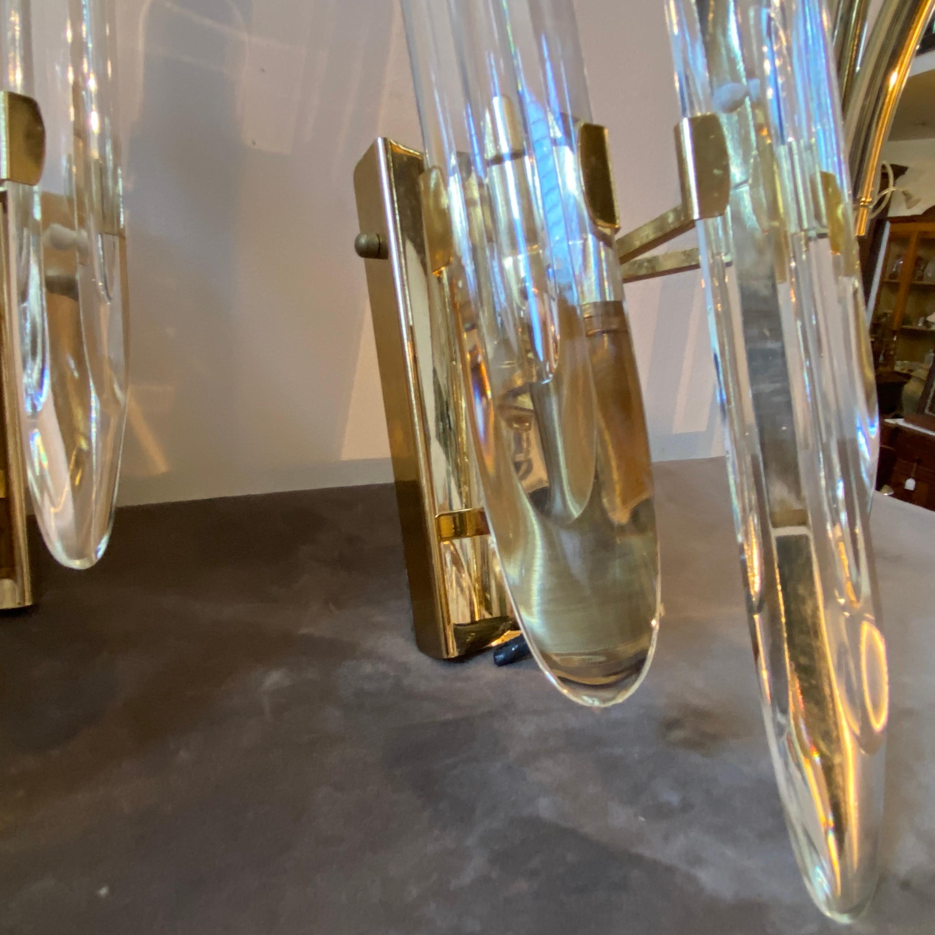 1970s Set of Two Iconic Glass and Brass Italian Wall Sconces by Gaetano Sciolari In Good Condition In Aci Castello, IT