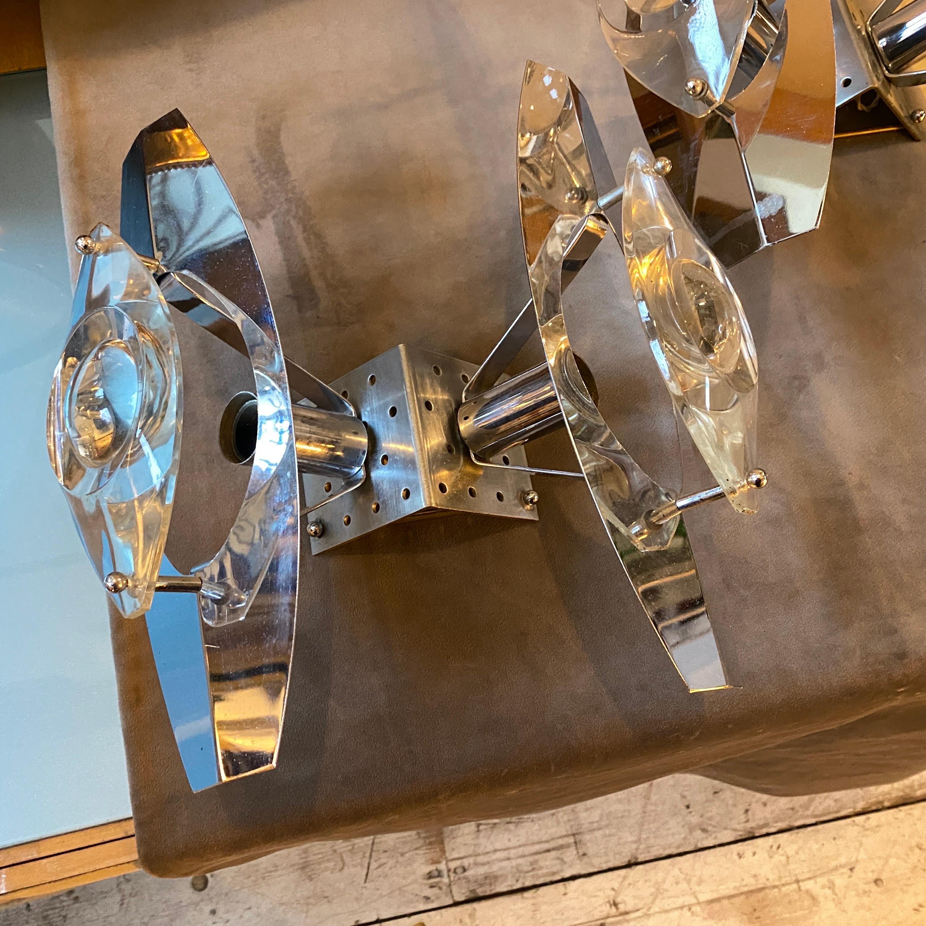 1970s Set of Two Oscar Torlasco Space Age Chromed Metal and Glass Wall Sconces For Sale 1