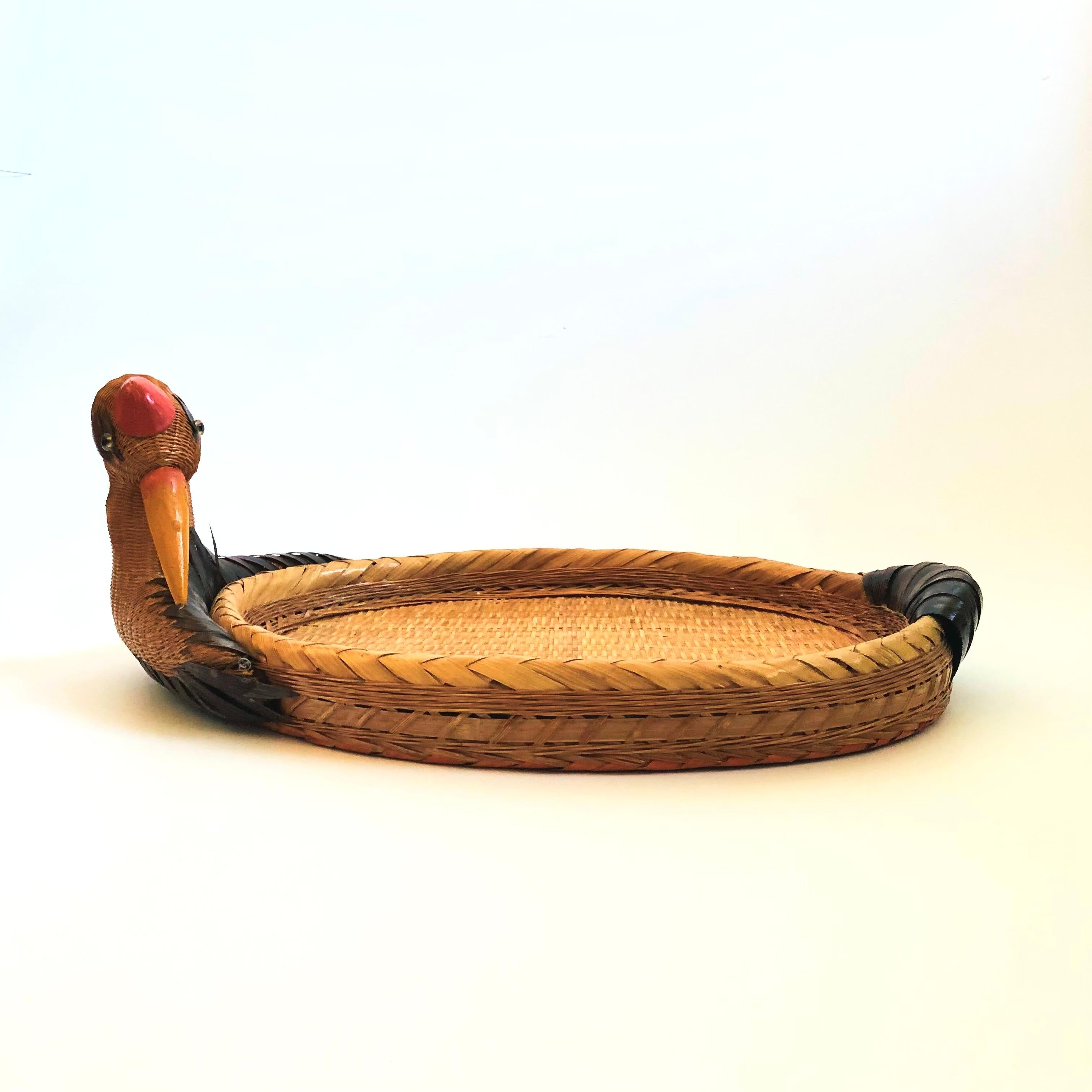 Vassoio per uccelli in vimini grande Shanghai Handicrafts del 1970 in vendita 2