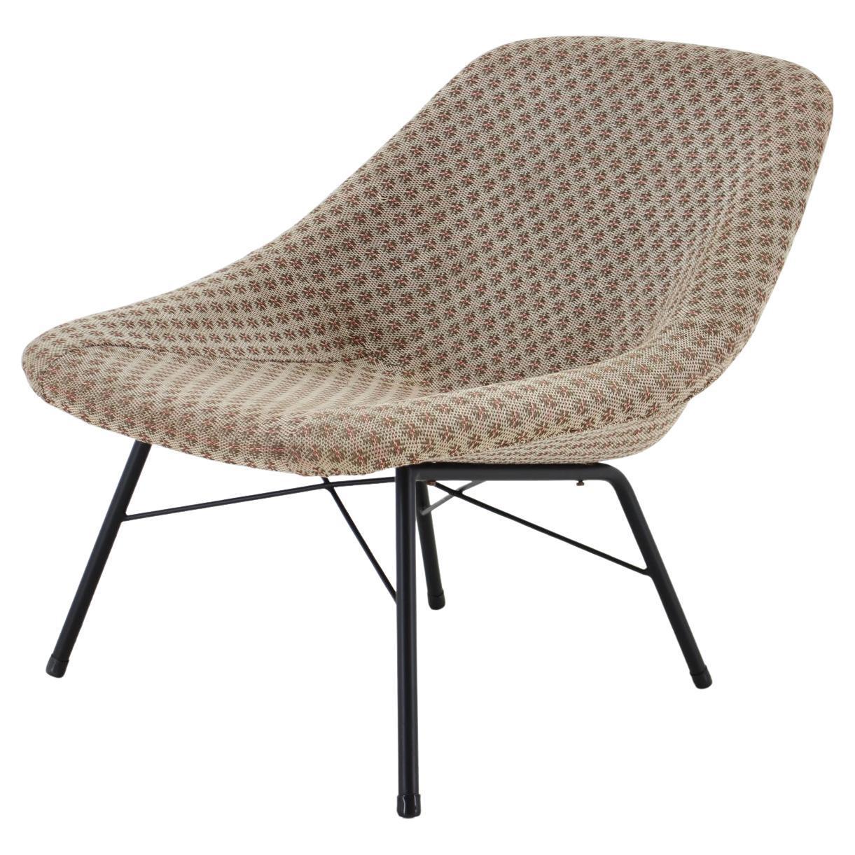 1970s Shell Chair with Iron Base, Germany  For Sale