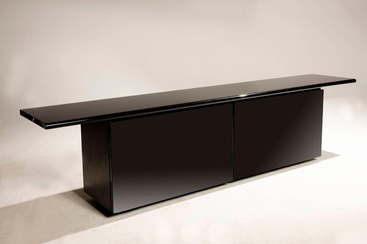 Italiano Credenza Sheraton Acerbis laccata nera anni '70 L 282 cm
