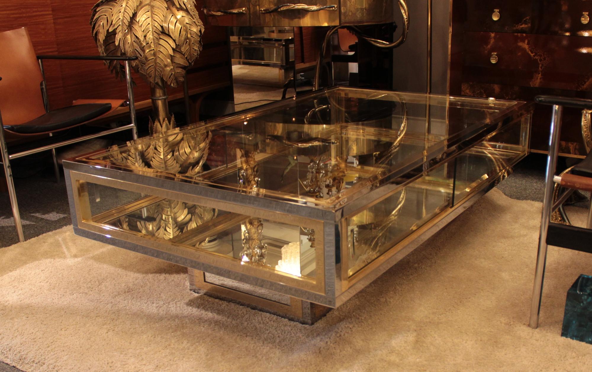 1970s Showcase Coffee Table in Brass and Chrome 2