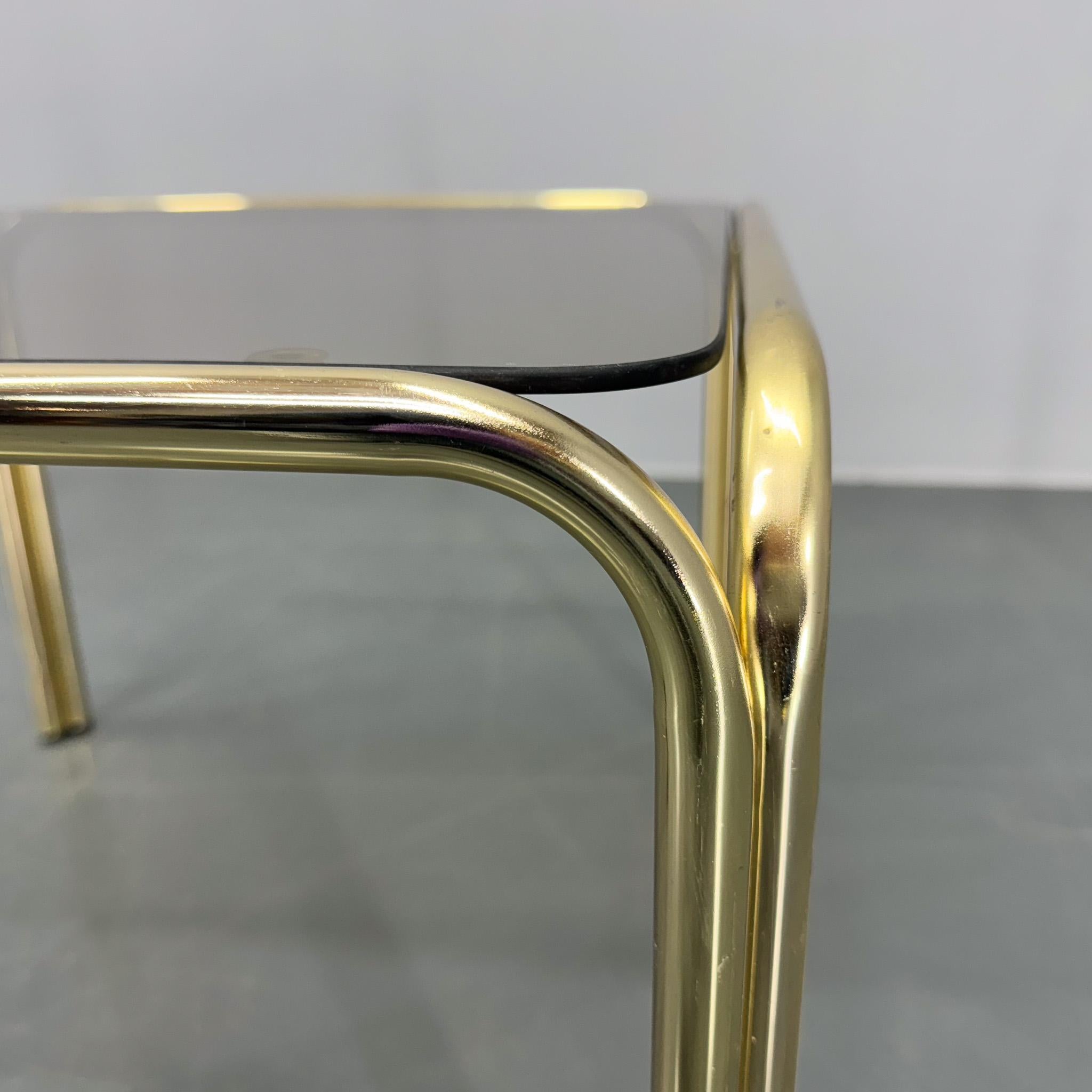 20ième siècle Table d'appoint ou table basse des années 1970 avec verre fumé, Allemagne en vente