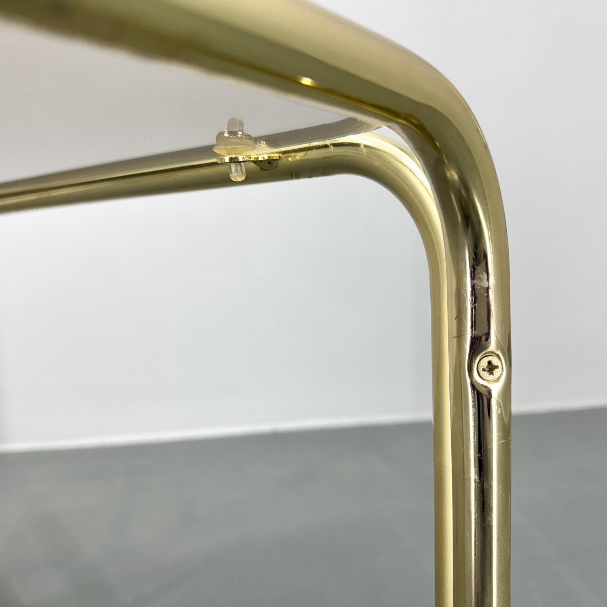Métal Table d'appoint ou table basse des années 1970 avec verre fumé, Allemagne en vente