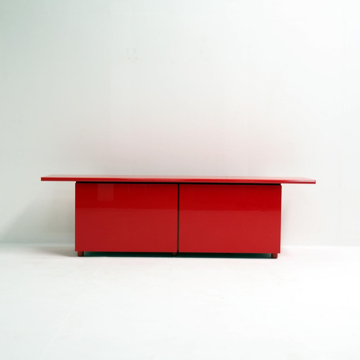 Peint Cartesio des années 1970 en rouge cerise de Verardo Italia