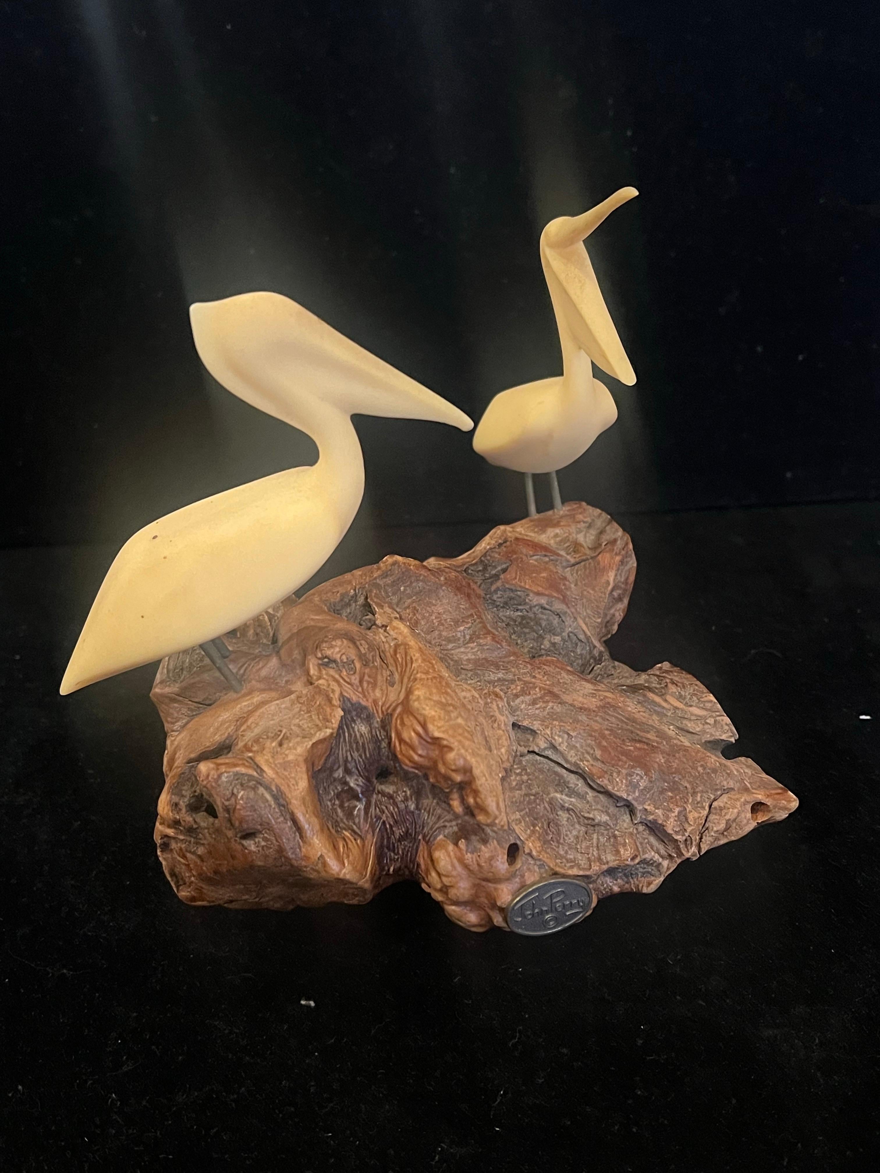 1970er Jahre Signierte Pelikan-Skulptur des Künstlers John Perry im Zustand „Hervorragend“ im Angebot in San Diego, CA