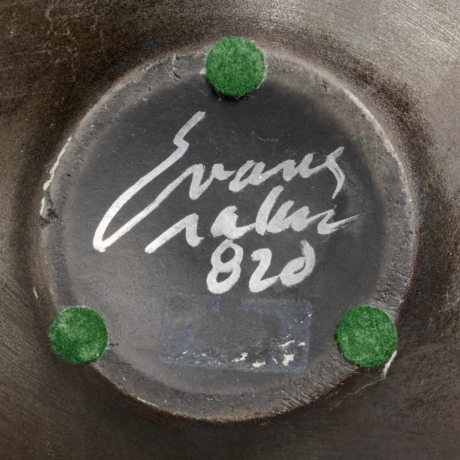 Vaso in raku firmato Tony Evans degli anni '70 con smalto verde e accenti metallici in vendita 7