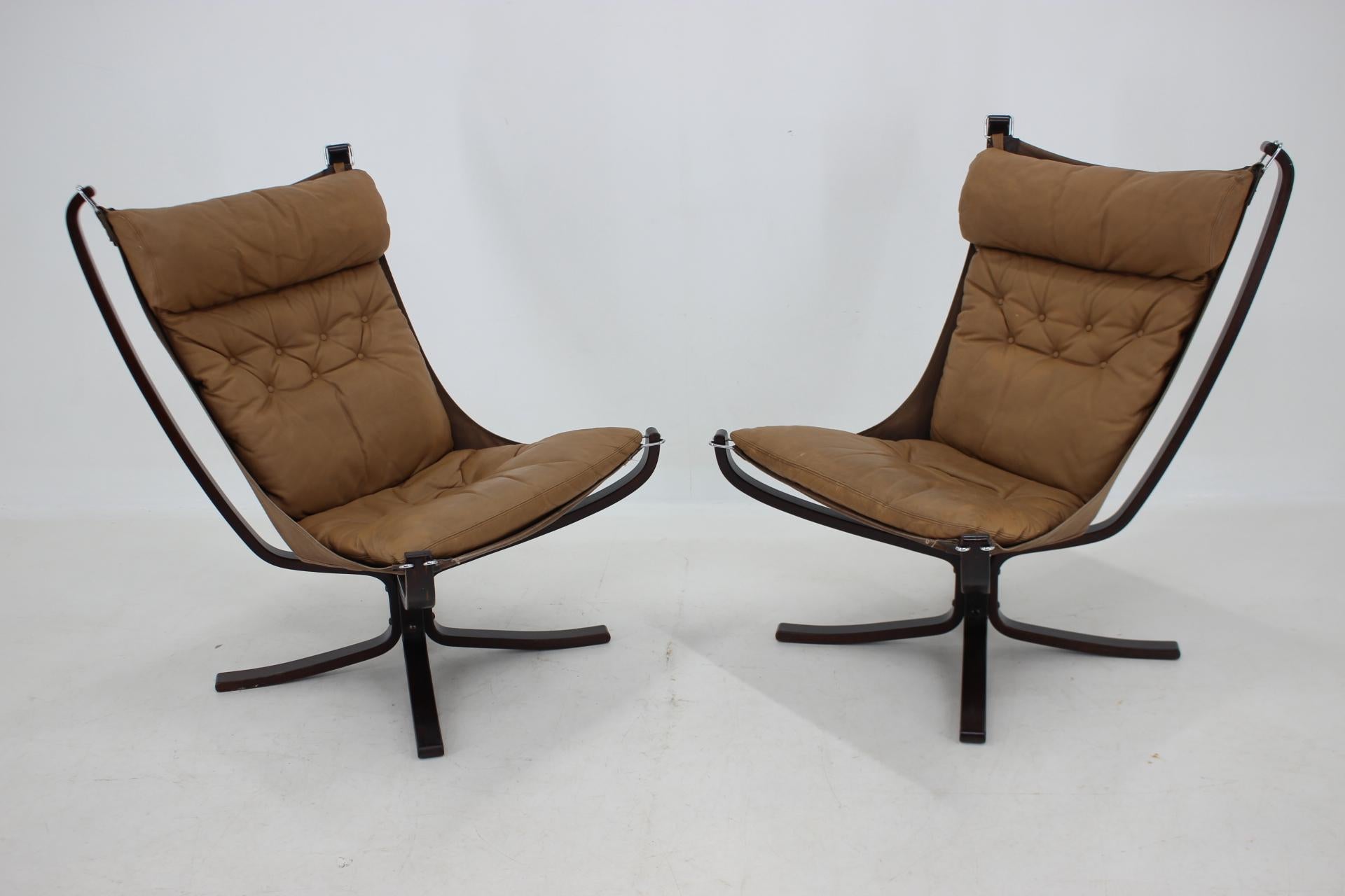 Mid-Century Modern 1970 Sigurd Ressell Paire de chaises Falcon en cuir par Vatne Møbler , Norvège en vente