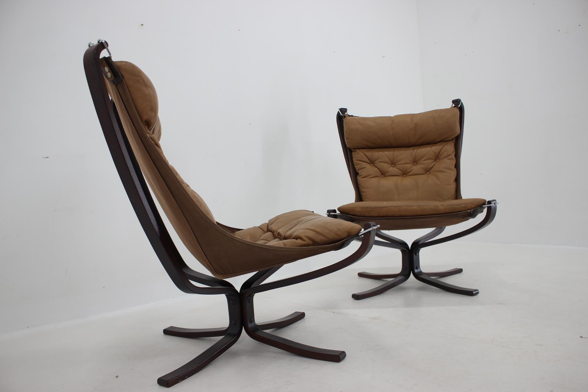 Fin du 20e siècle 1970 Sigurd Ressell Paire de chaises Falcon en cuir par Vatne Møbler , Norvège en vente