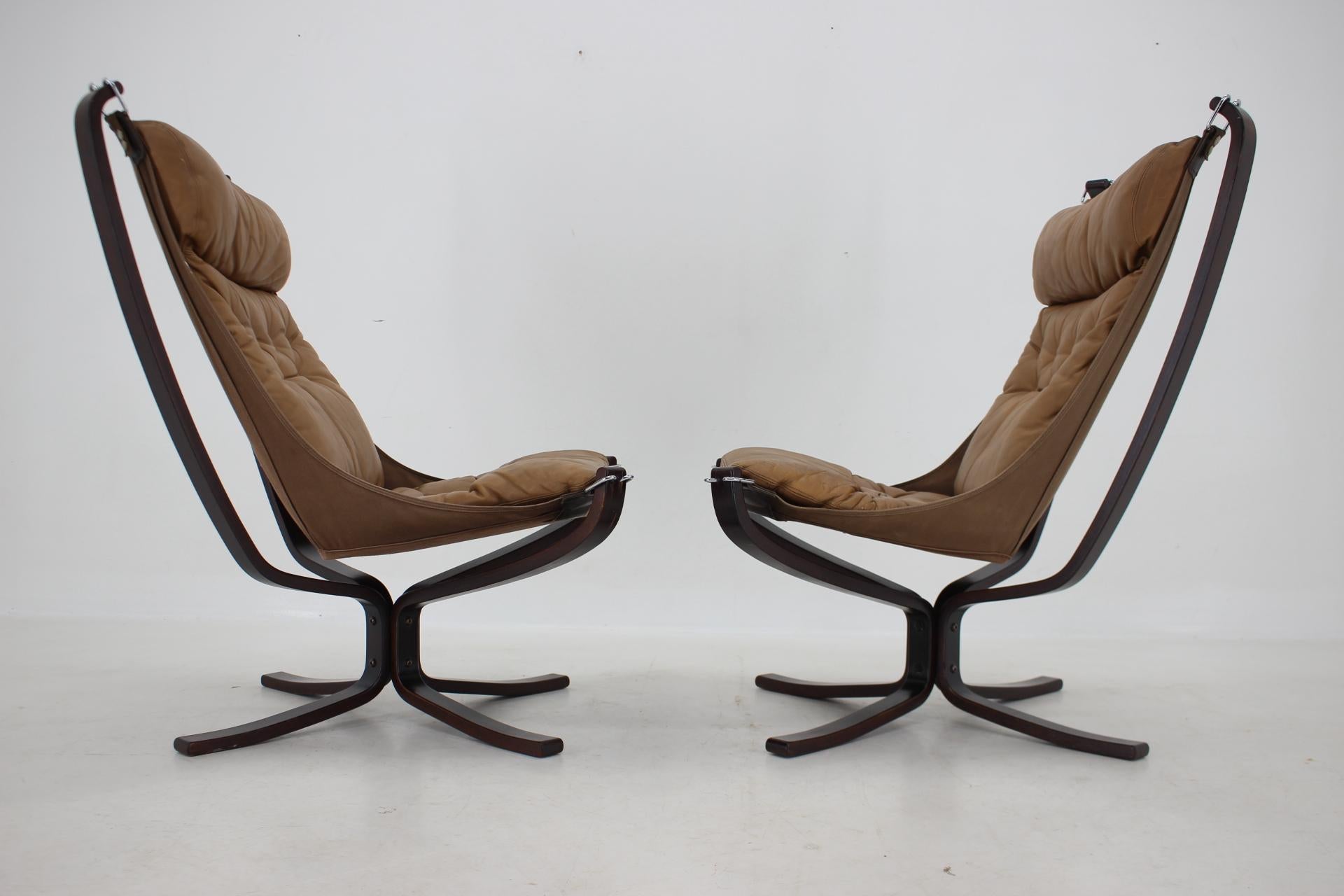 Cuir 1970 Sigurd Ressell Paire de chaises Falcon en cuir par Vatne Møbler , Norvège en vente