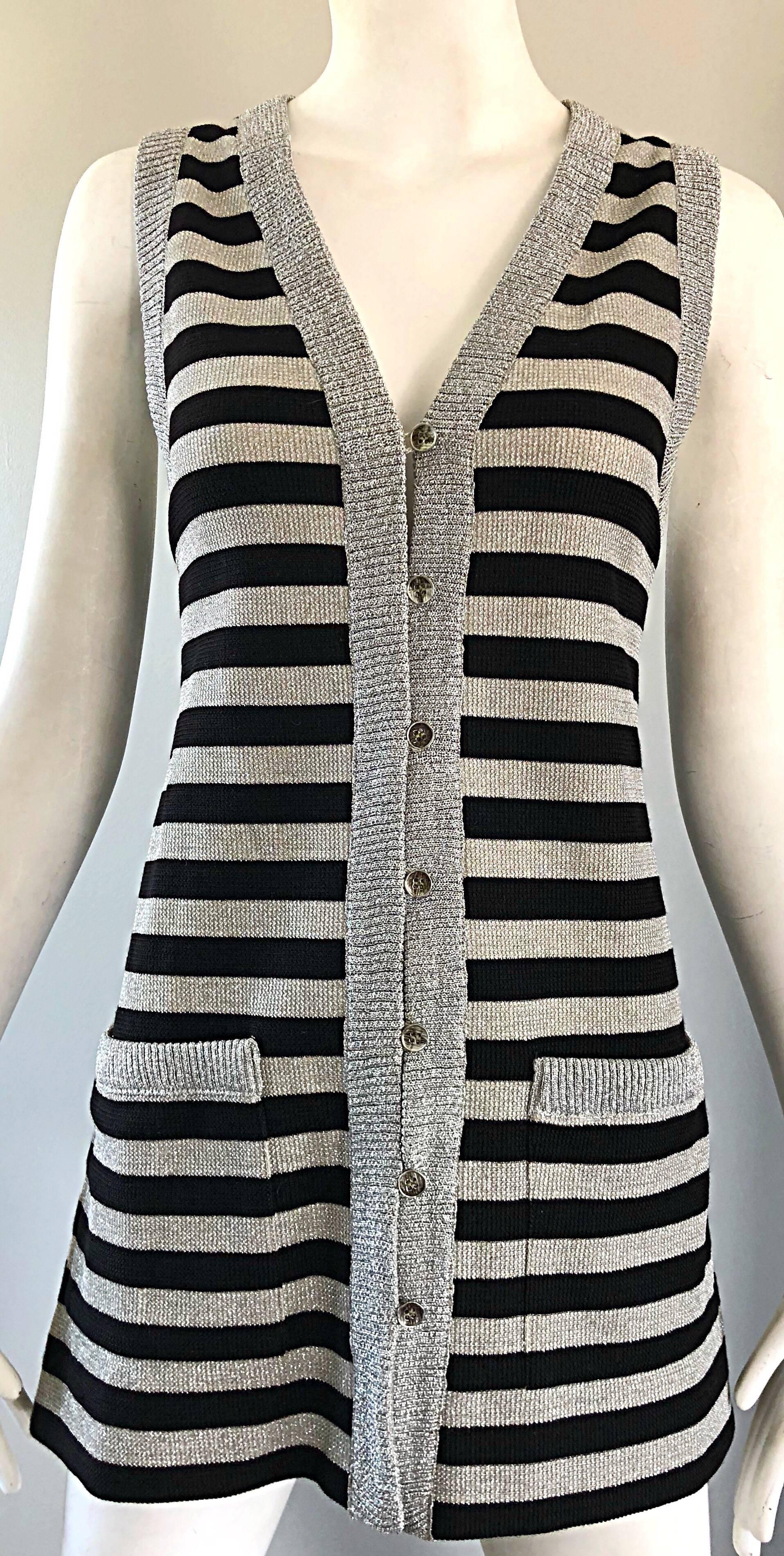 sleeveless tunic vest