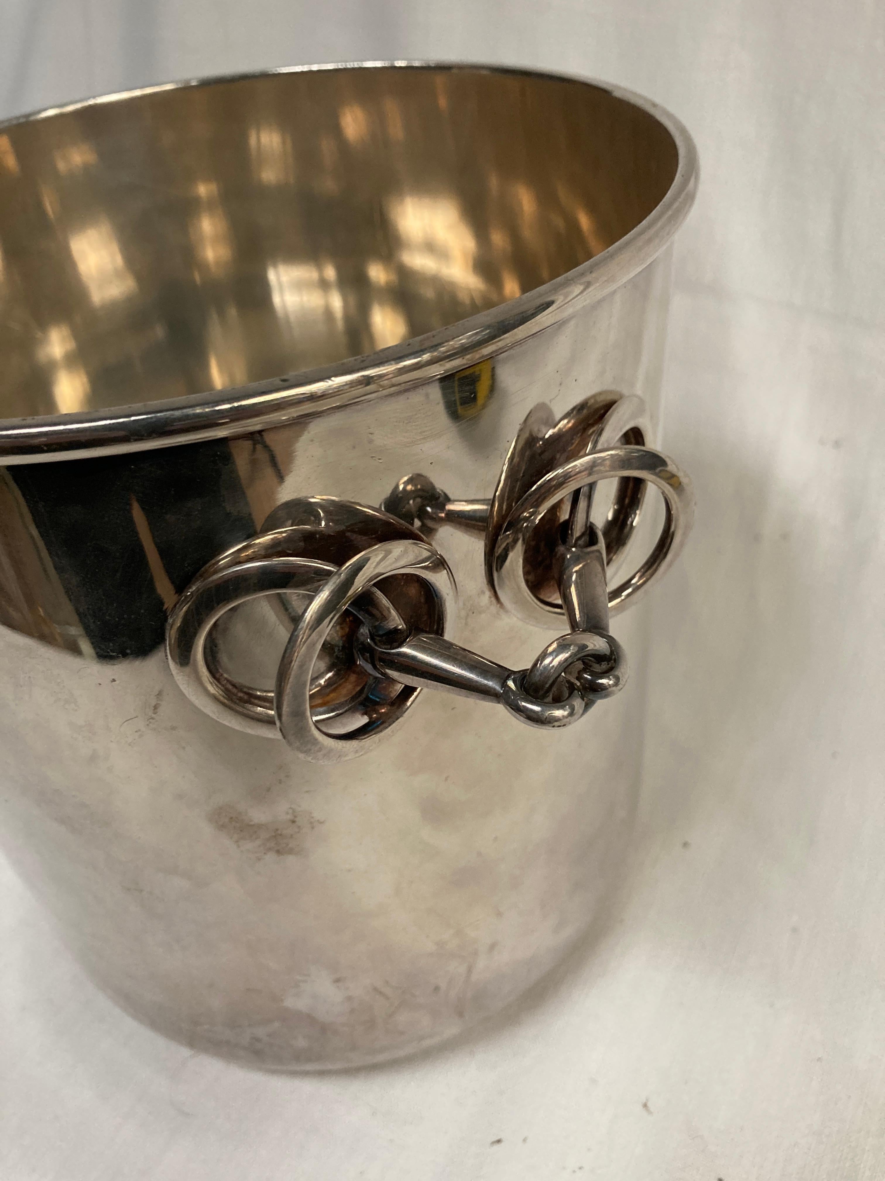 Secchiello da champagne in argento di Hermès degli anni '70
Ottime condizioni
Questo è un pezzo raro