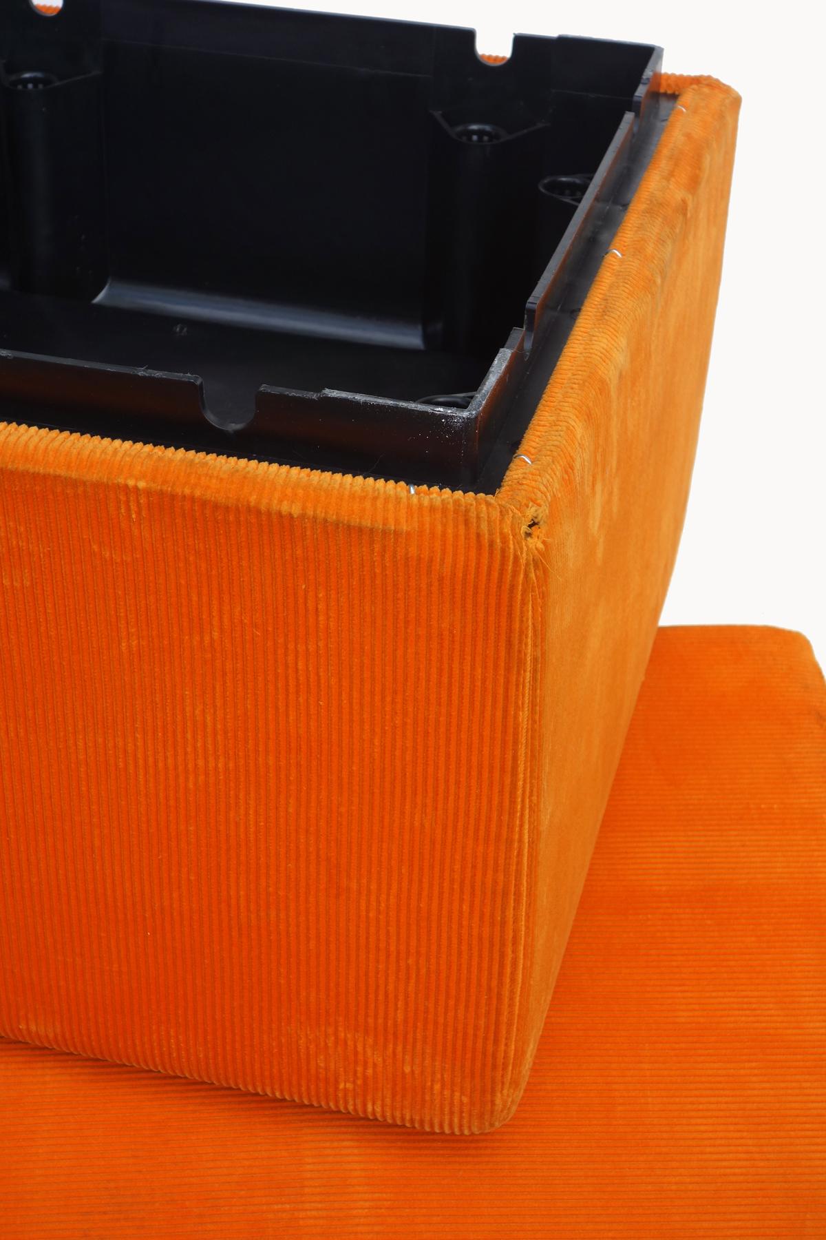 1970s Sistema 61 Giancarlo Piretti Castelli Italian Design Orange Modular Sofa For Sale 8