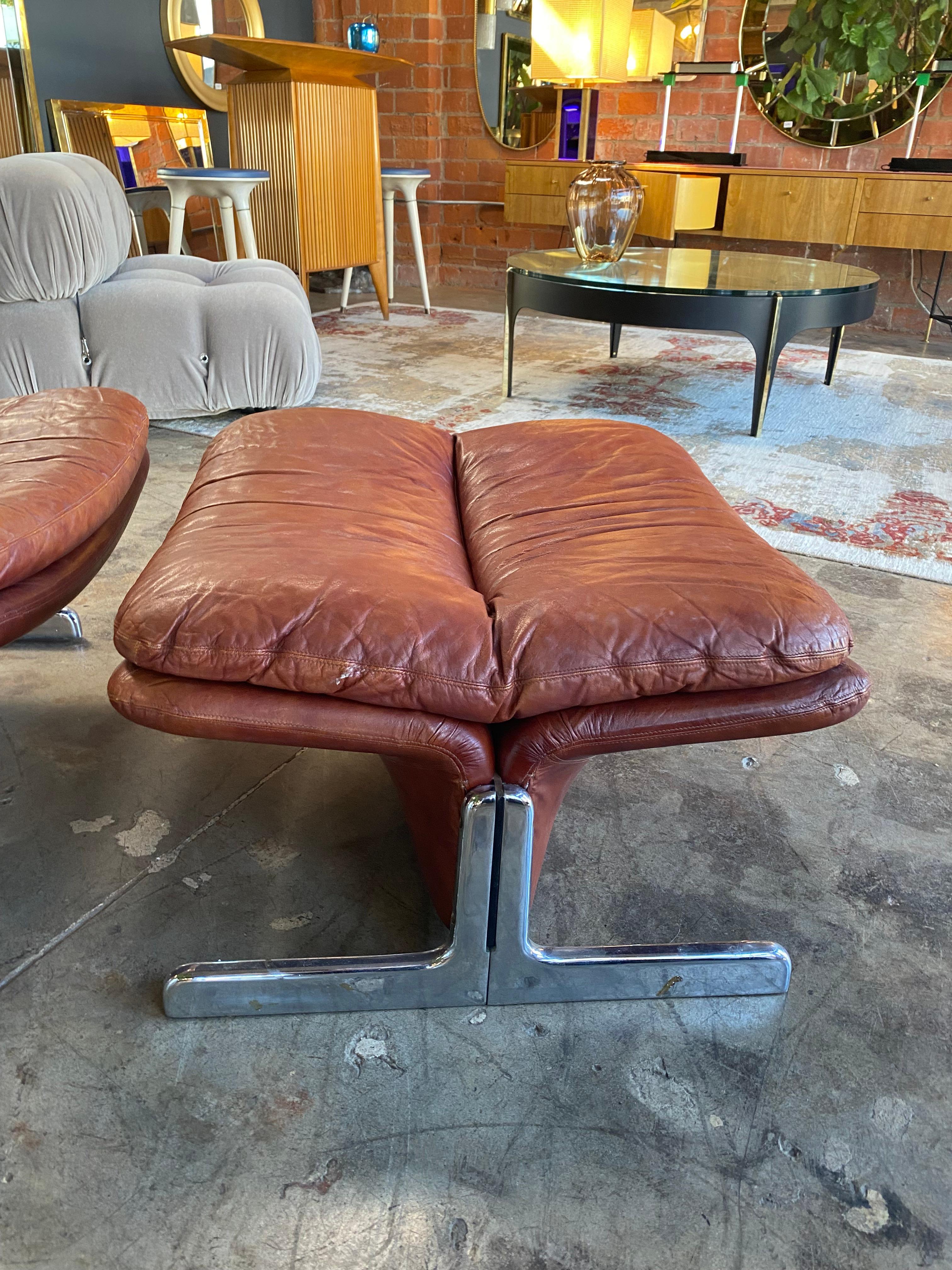 1970s Sleek Leather Lounge Chair & Ottoman Tittina Ammannati & Vitelli, Italy In Good Condition In Los Angeles, CA