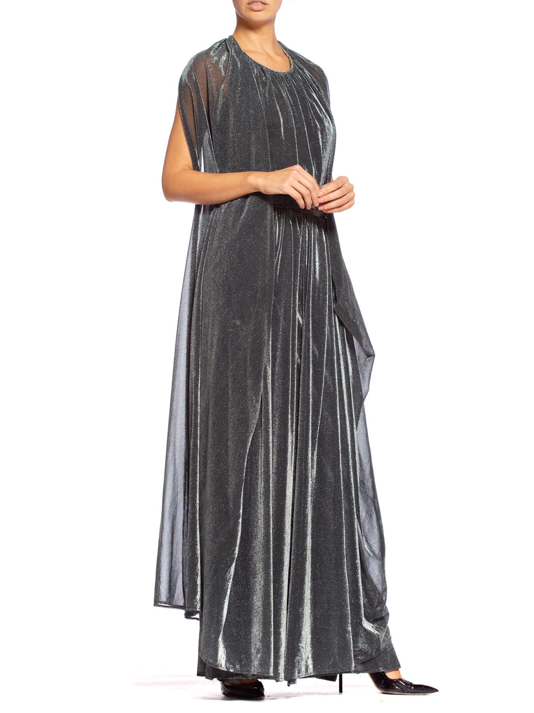 1970S Silver Metallic Lurex Knit Slinky Disco Gown With Attached Cape & Crystal In Excellent Condition In New York, NY