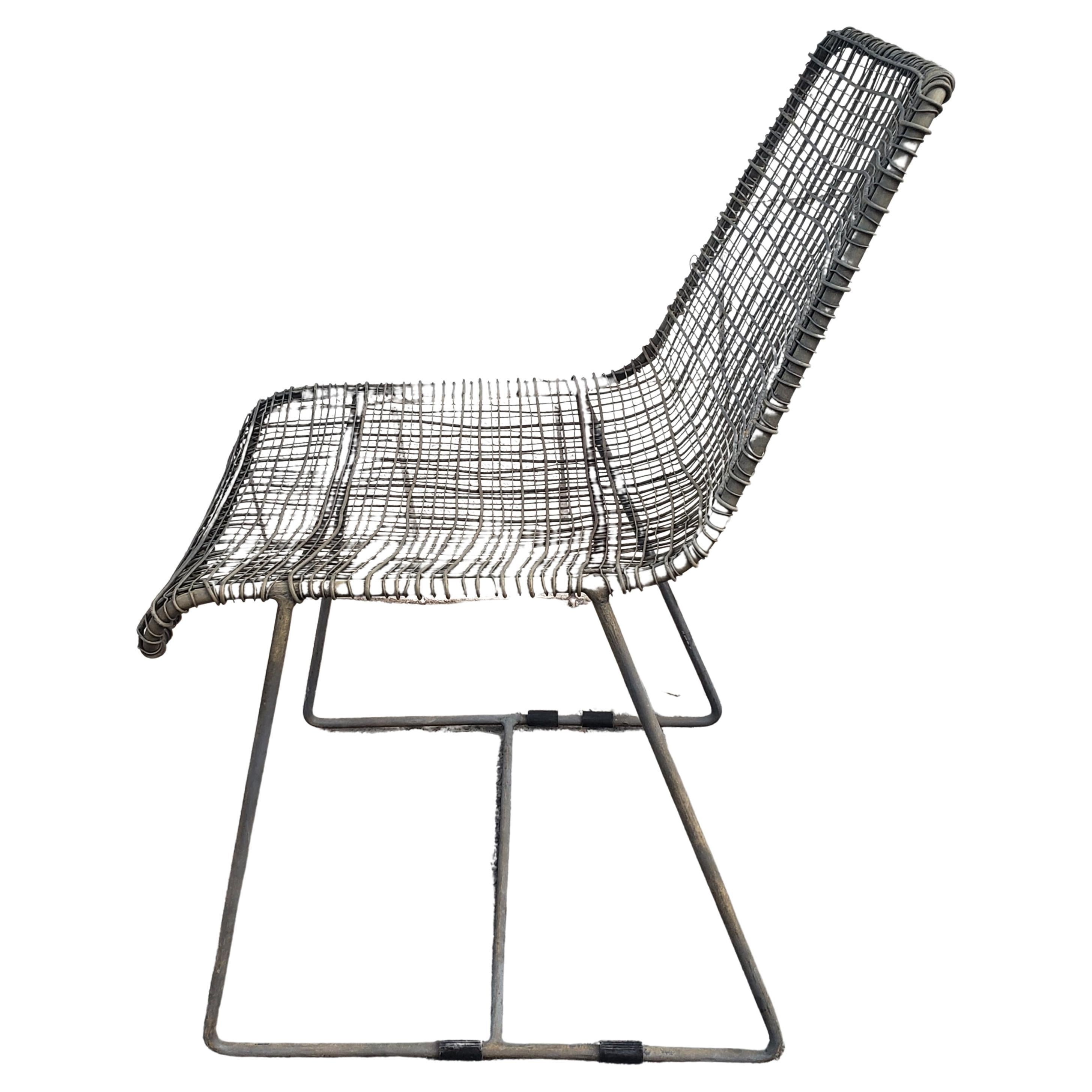 American 1970s Slope Wrought Iron and Steel Mesh Lounge Chairs, a Pair For Sale