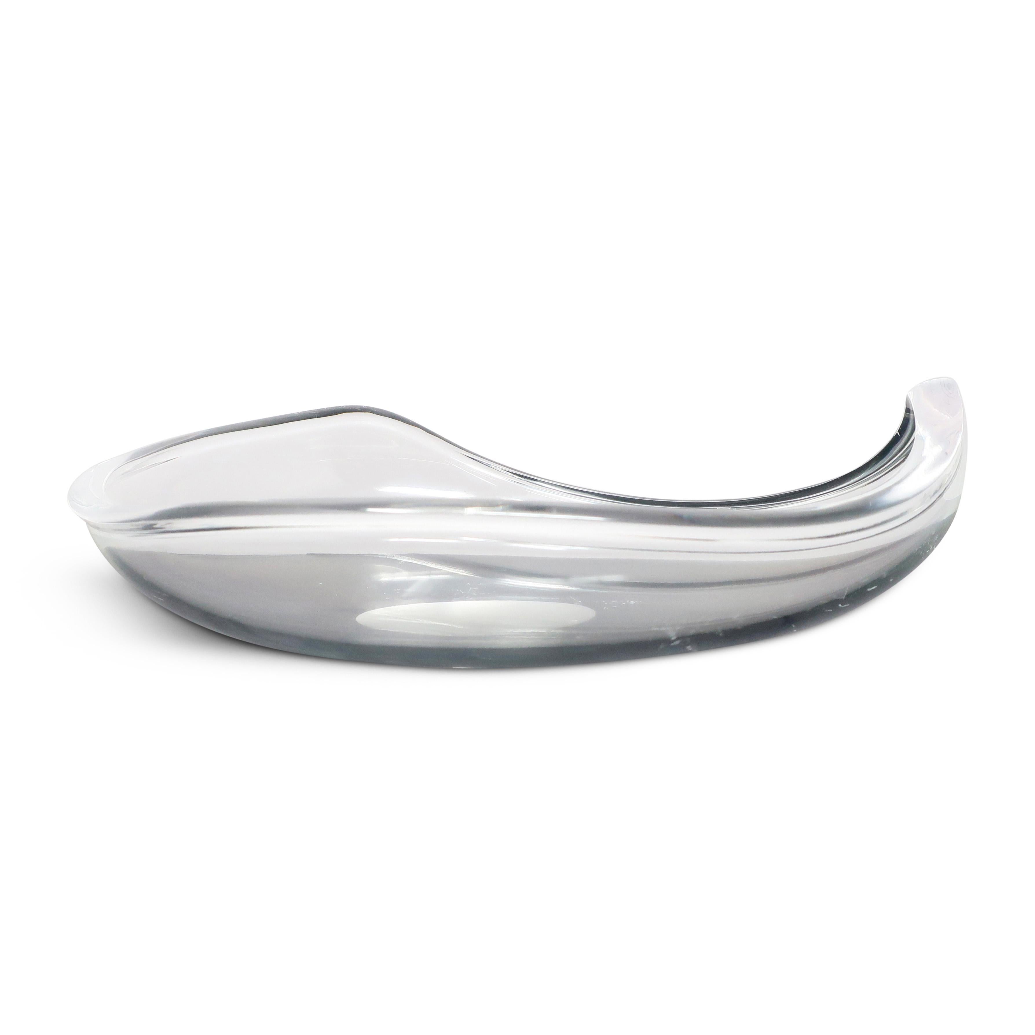 Centre de table ou bol de service asymétrique en lucite 