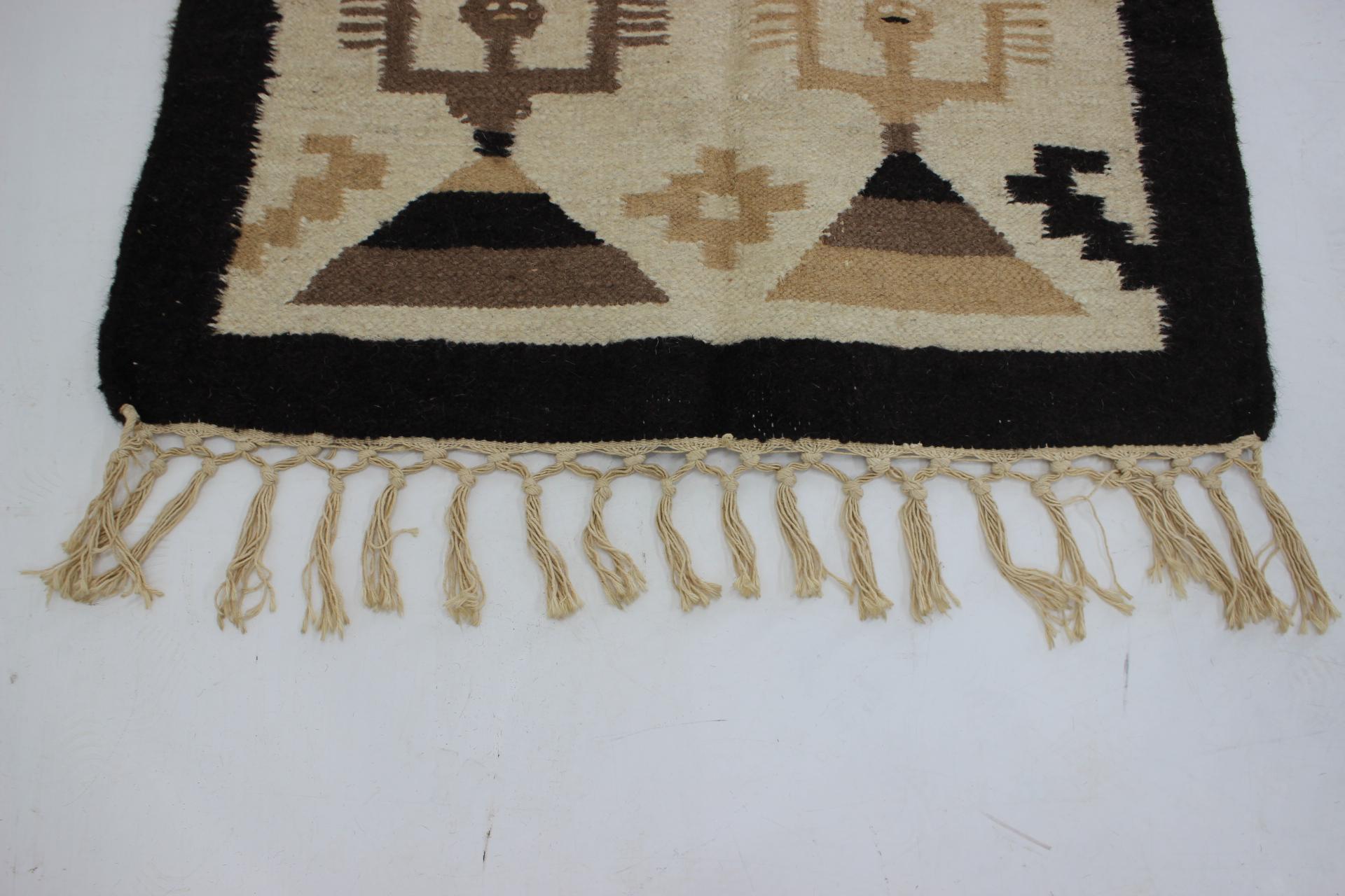 1970s Small Danish Wool Rug In Good Condition For Sale In Praha, CZ