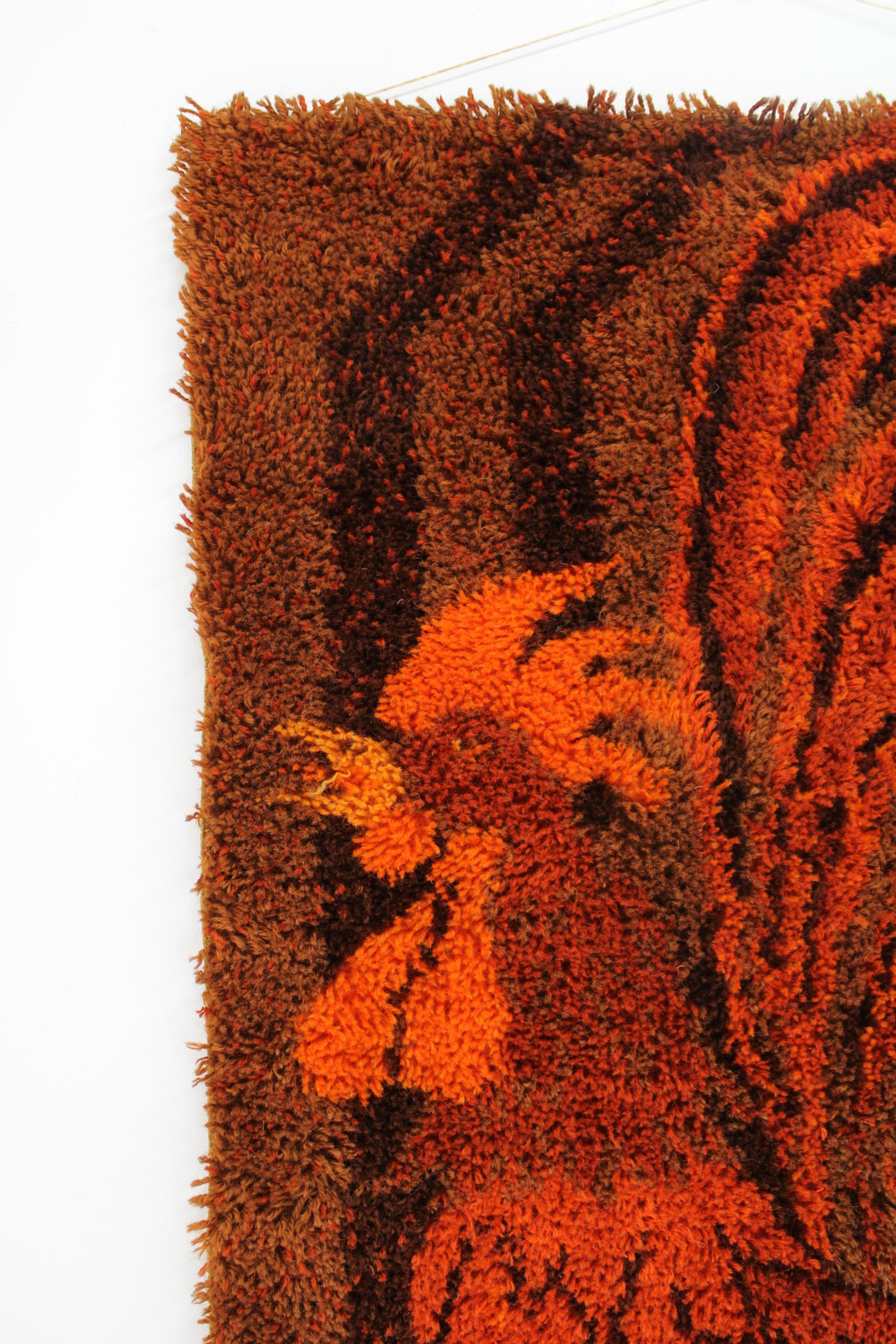 1970s Small Danish Wool Rug or Tapestry In Good Condition For Sale In Praha, CZ