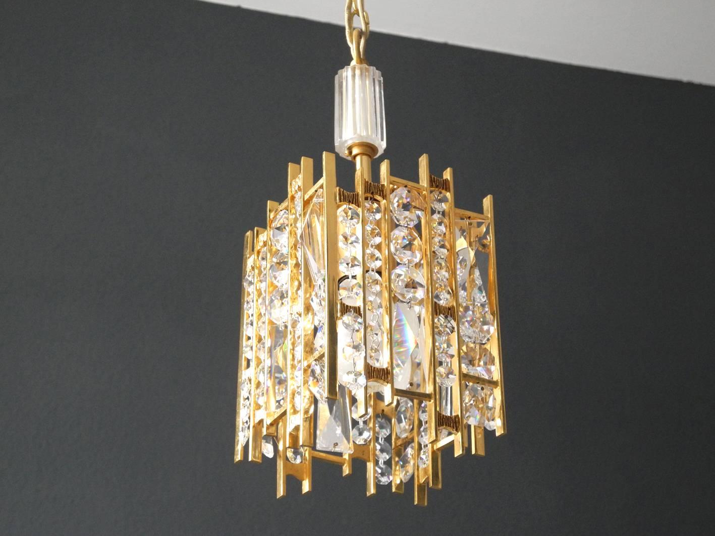 Beautiful 1970s Palwa brass pendant lamp with faceted crystal stones in Brutalist design. High-quality work, frame and sockets made of brass. Produced by Pawla in the 1970s. Made in Germany. Great rare design for very pleasant illumination with one