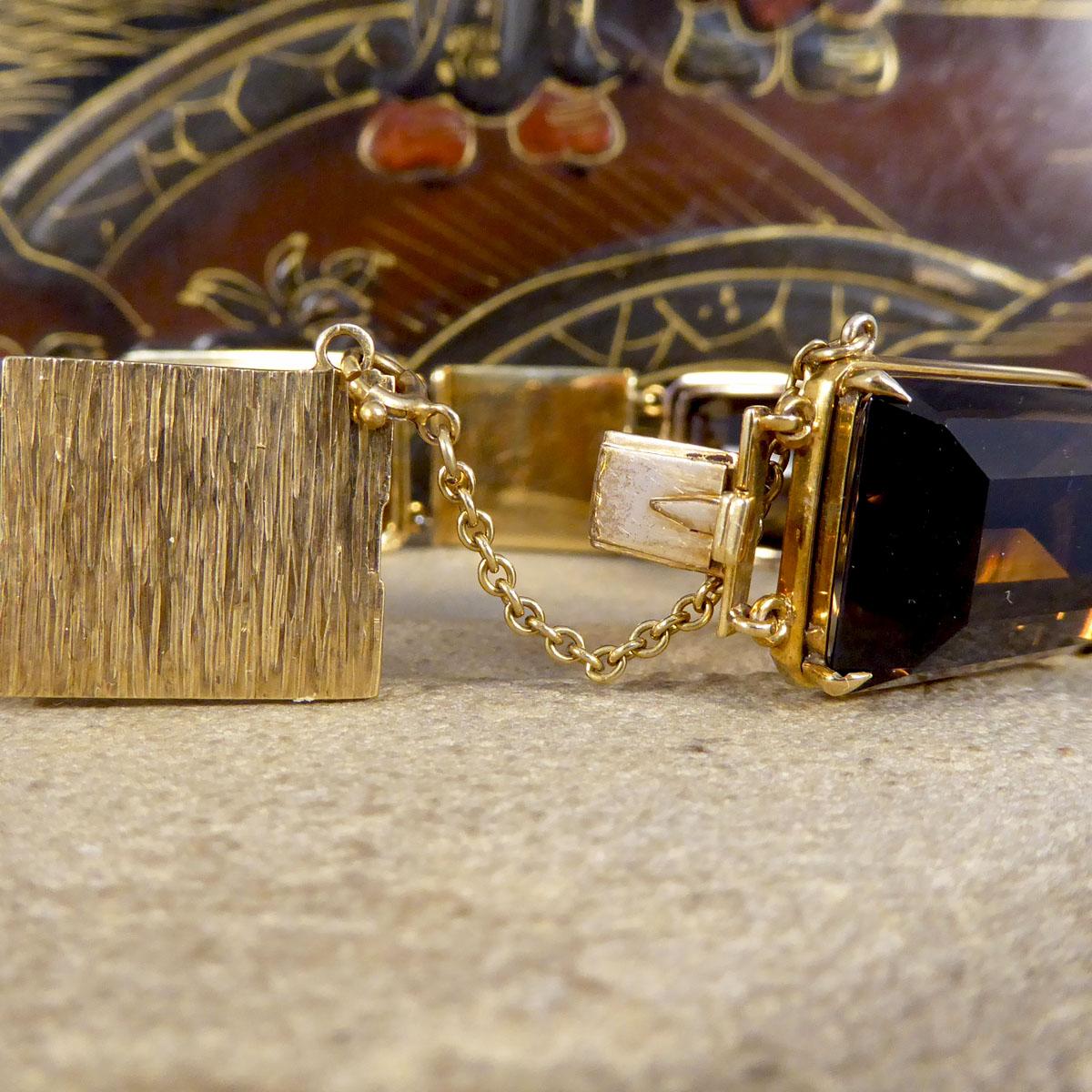 1970's Smokey Quartz Panel Bracelet in 9ct Yellow Gold with Bark Detail In Good Condition In Yorkshire, West Yorkshire