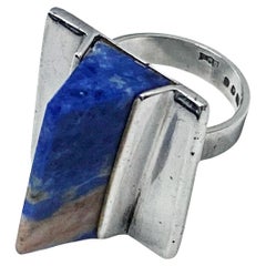 Bague en sodalite et en argent des années 1970.