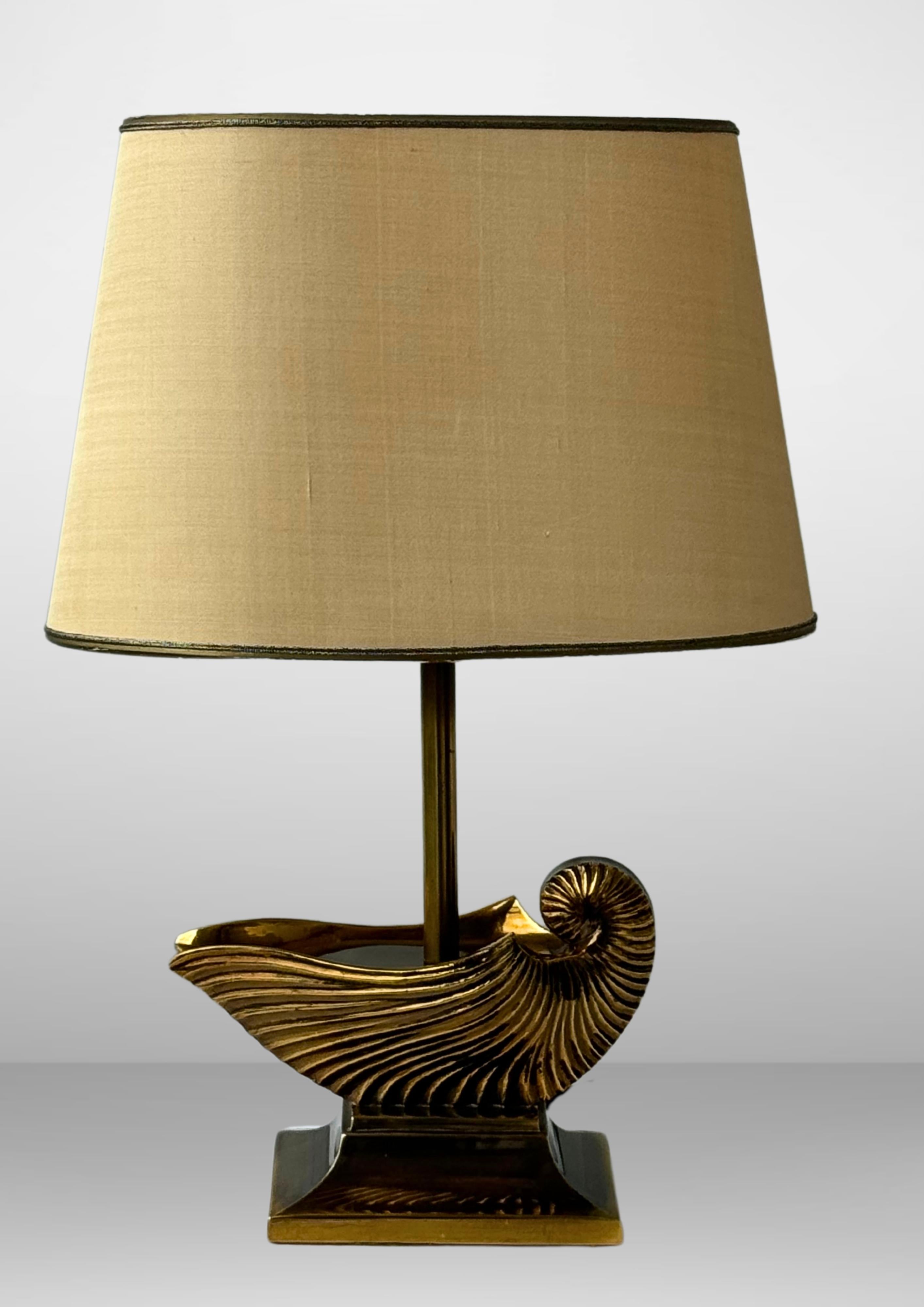 1970s Solid Brass Coquillage Seashell Table lamp by DEKNUDT Belgium Model 3742/1 In Good Condition For Sale In Torquay, GB