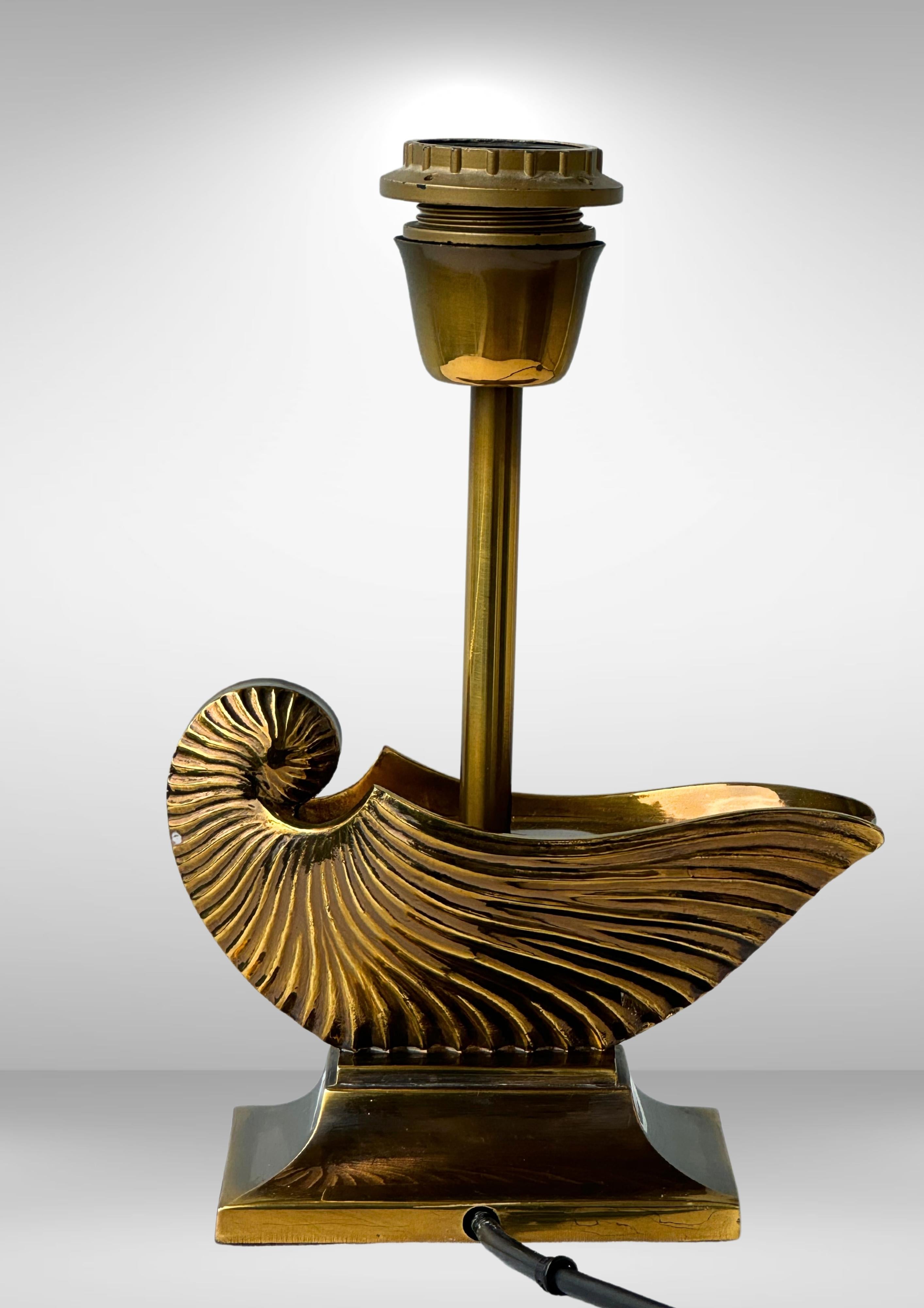 1970s Solid Brass Coquillage Seashell Table lamp by DEKNUDT Belgium Model 3742/1 For Sale 1