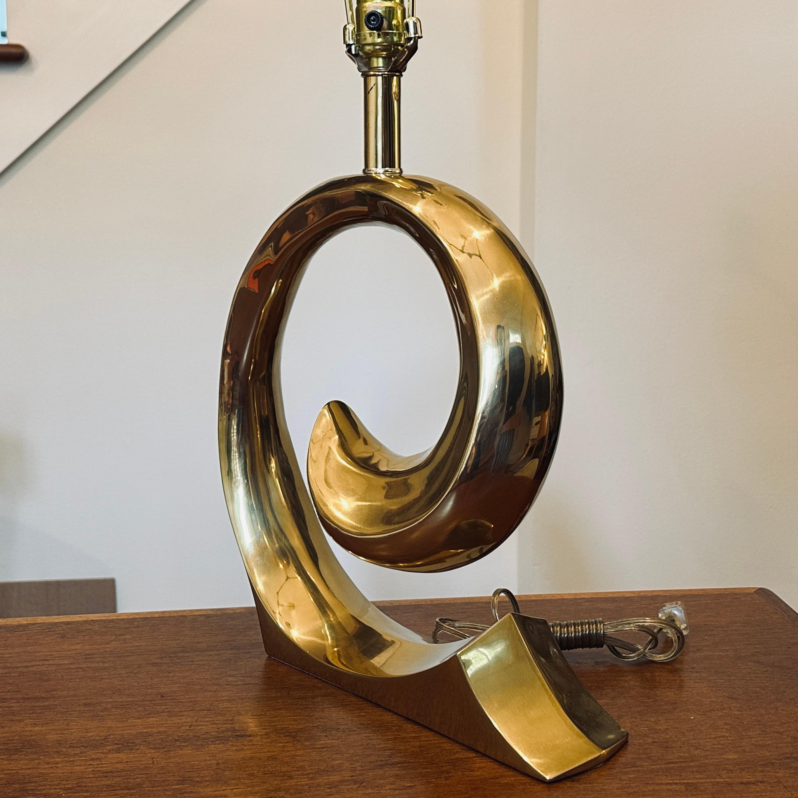 Modern 1970s Solid Brass Swoosh Wave 'Pierre Cardin' Table Lamp by Erwin Lambeth For Sale